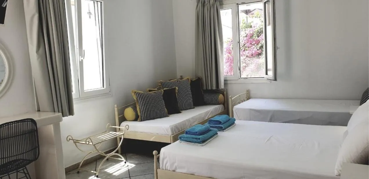 Photo of the whole room in Naxos Dream Oniro Studios - Adults Only