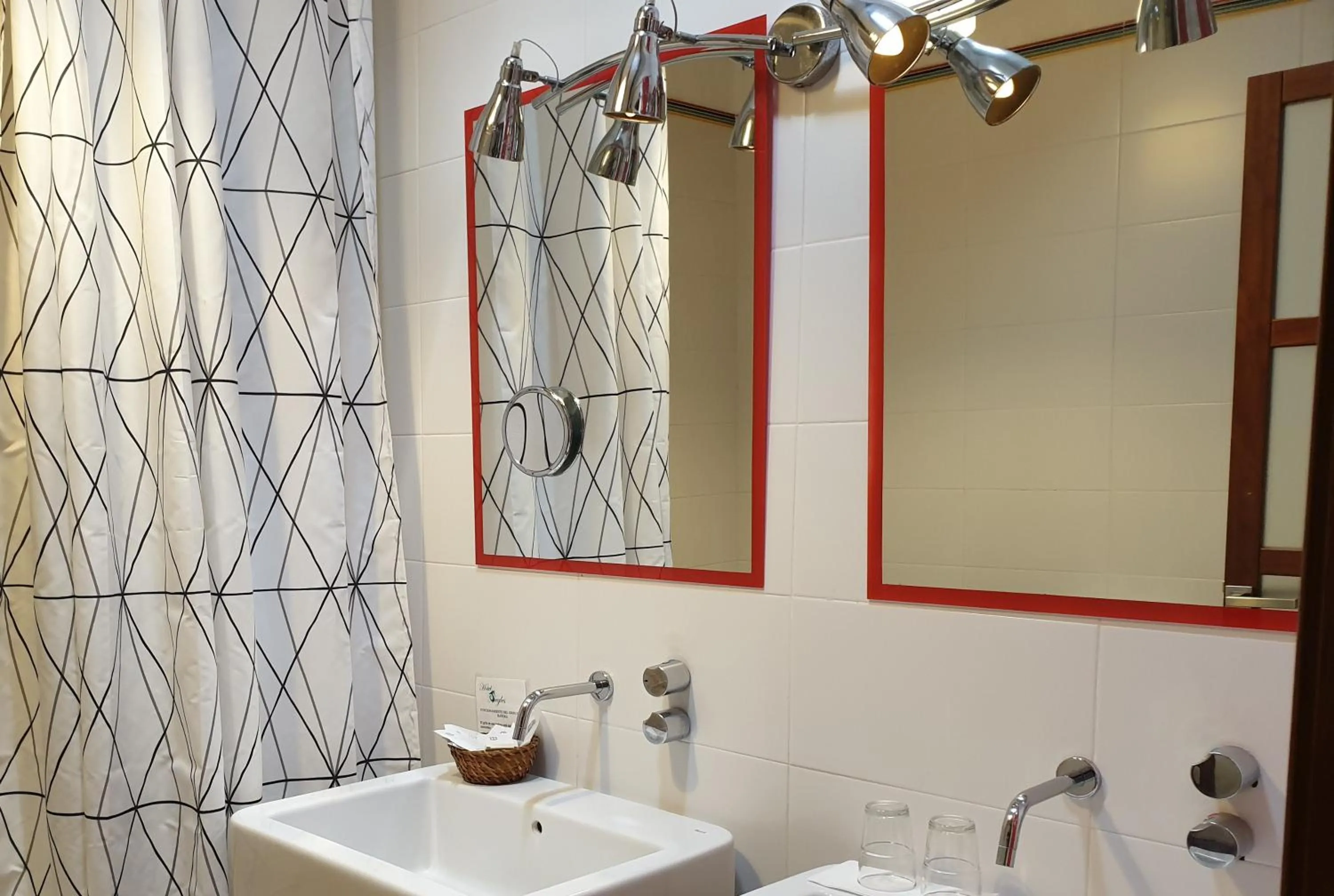 Bathroom in Hotel Segles - Turismo de Interior