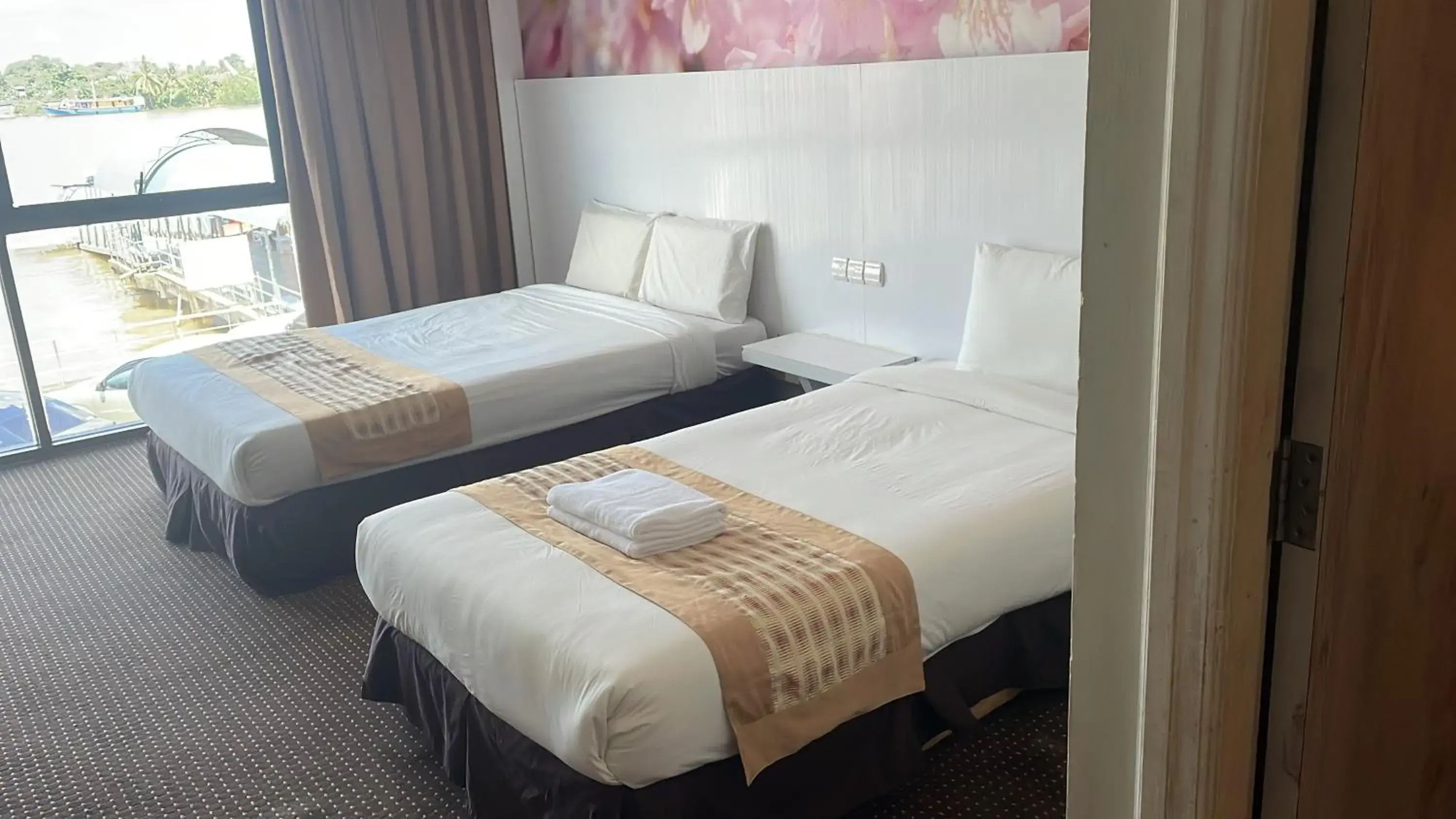 Waterfront Homestay Waterfront Homestay