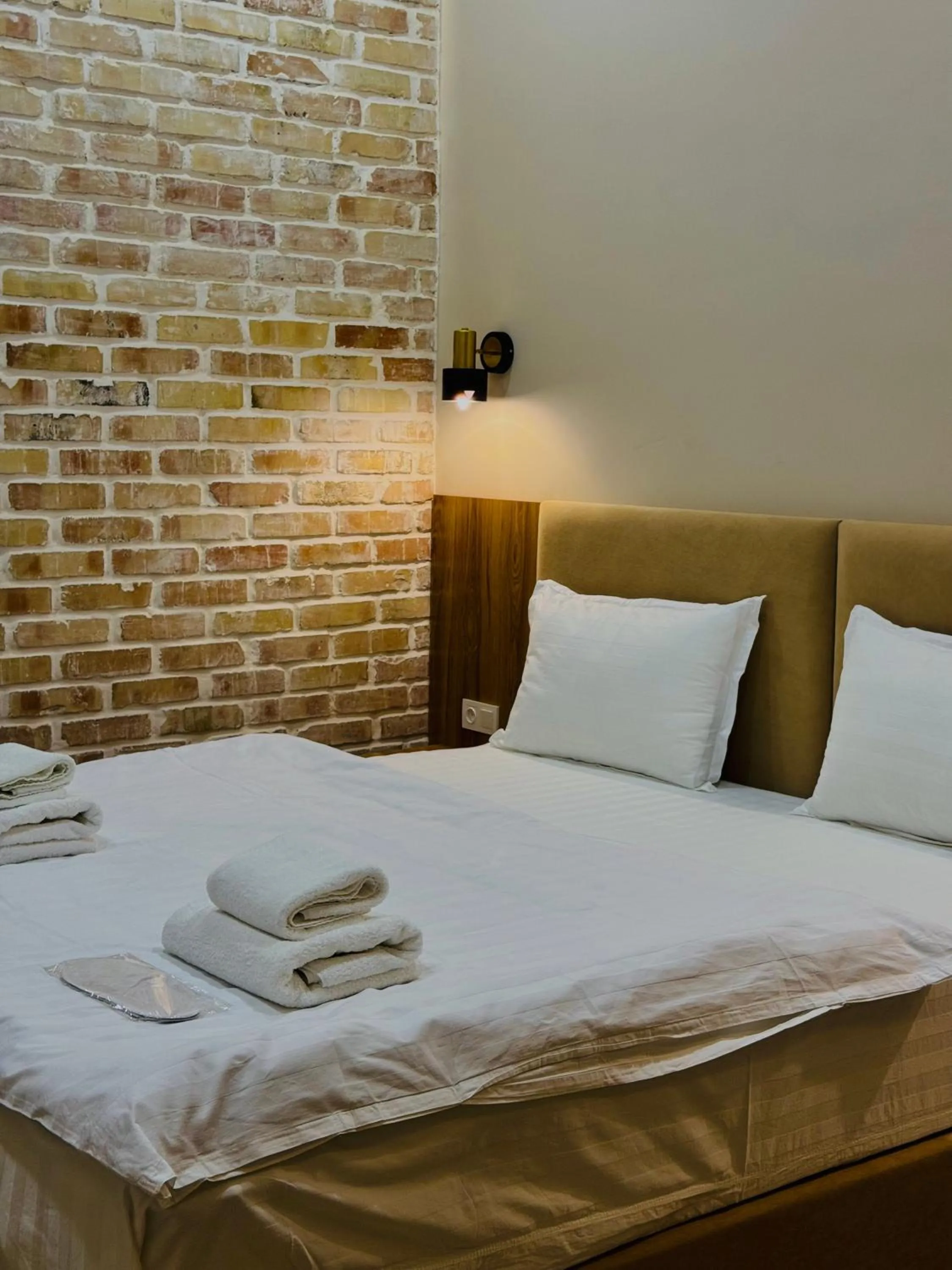 Bed in Shahristan Art Boutique Hotel