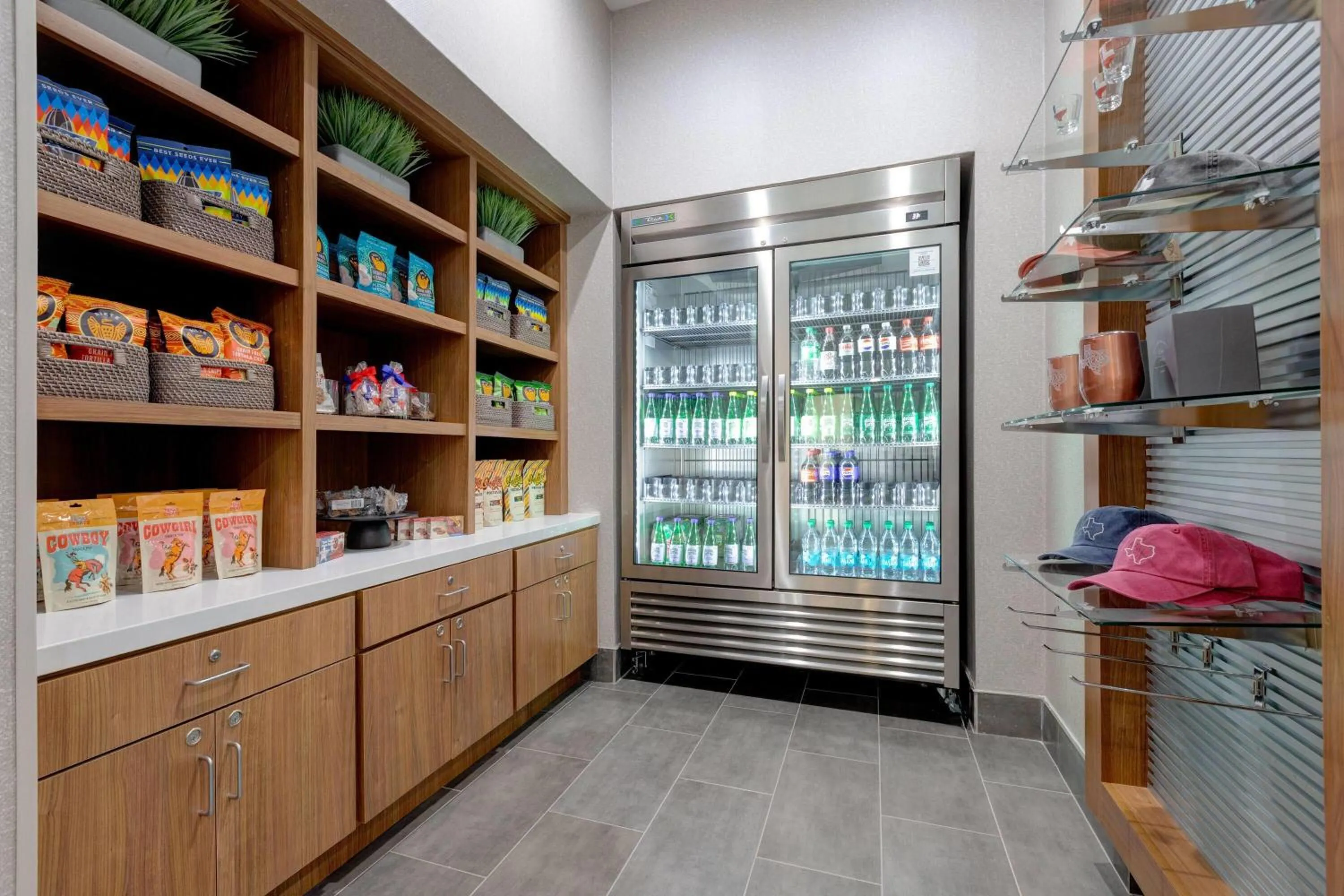 Food and drinks in La Quinta Inn & Suites by Wyndham Eagle Pass