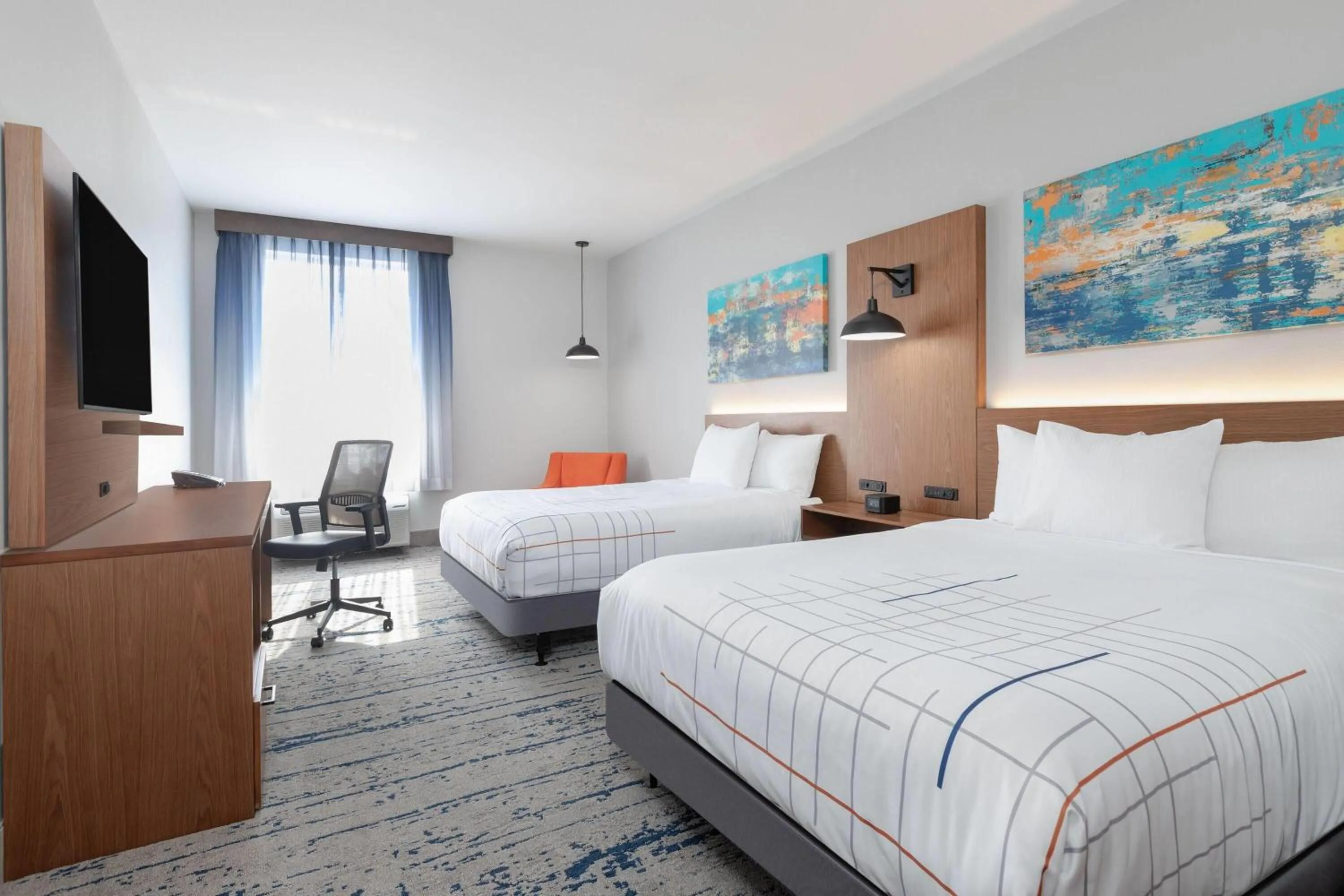 Photo of the whole room, Bed in La Quinta Inn & Suites by Wyndham Eagle Pass