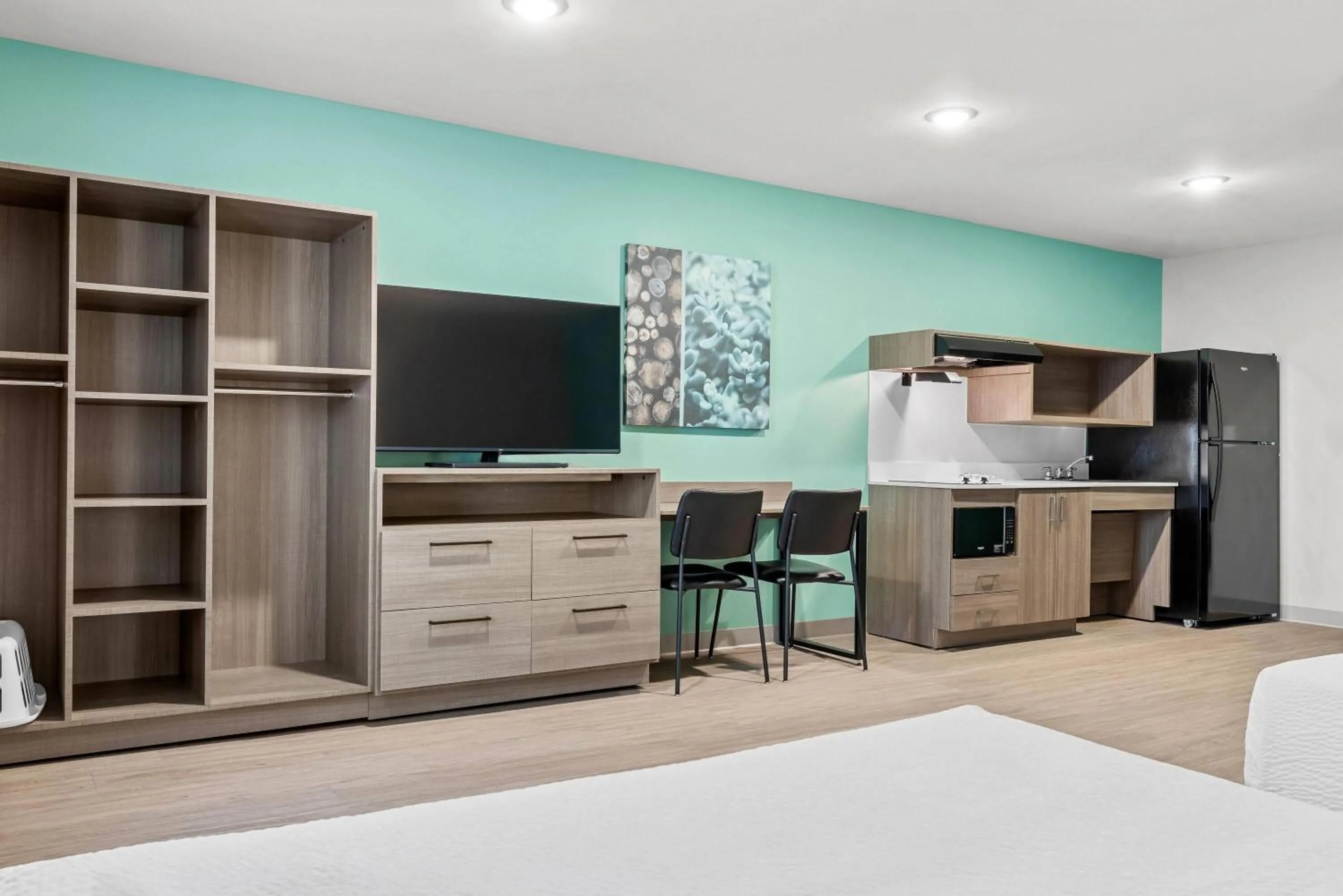 Bed in Echo Suites Extended Stay by Wyndham Atlanta-Conyers