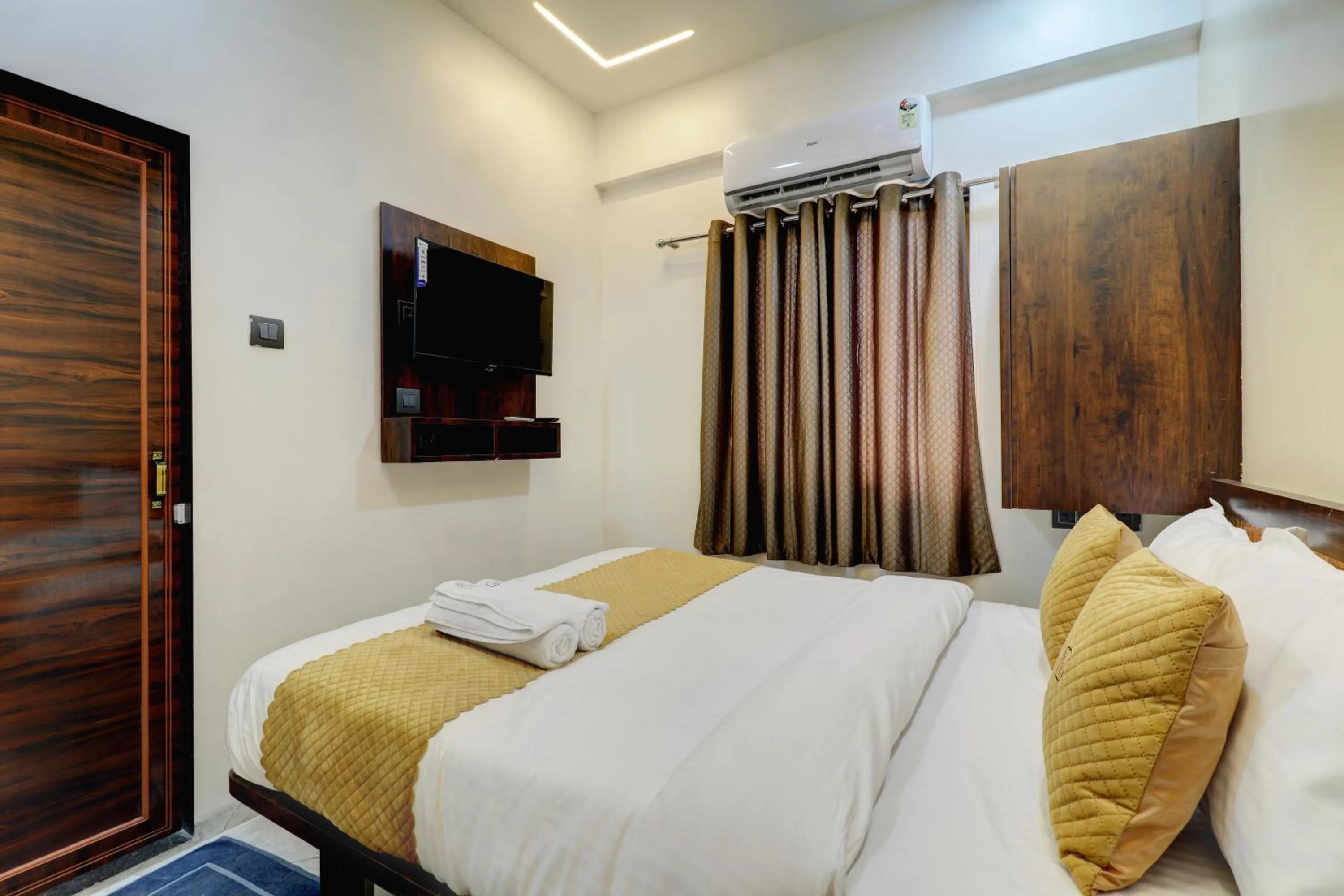 Bed in Krishna Residency