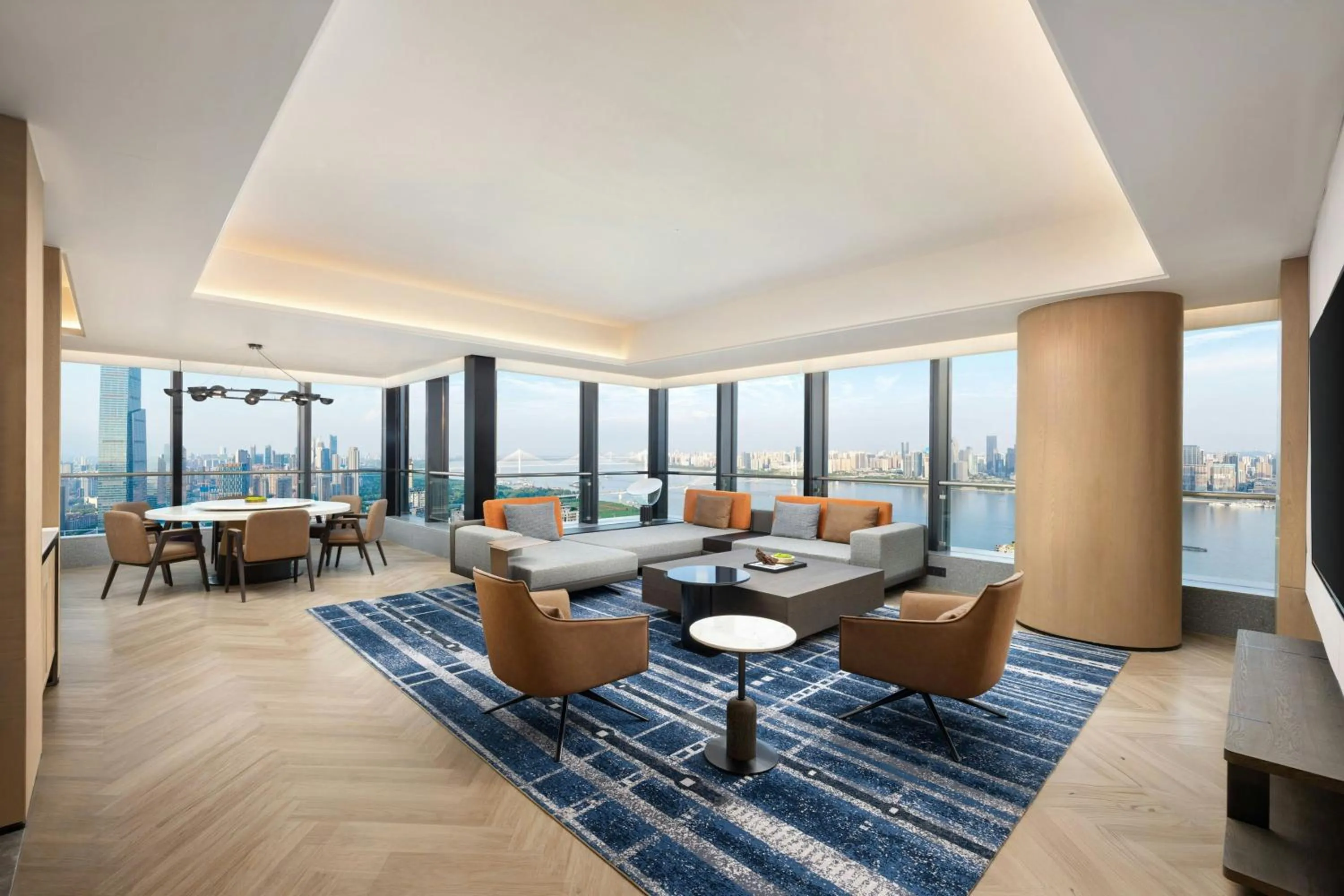 Living room in Four Points by Sheraton Wuhan Hankou