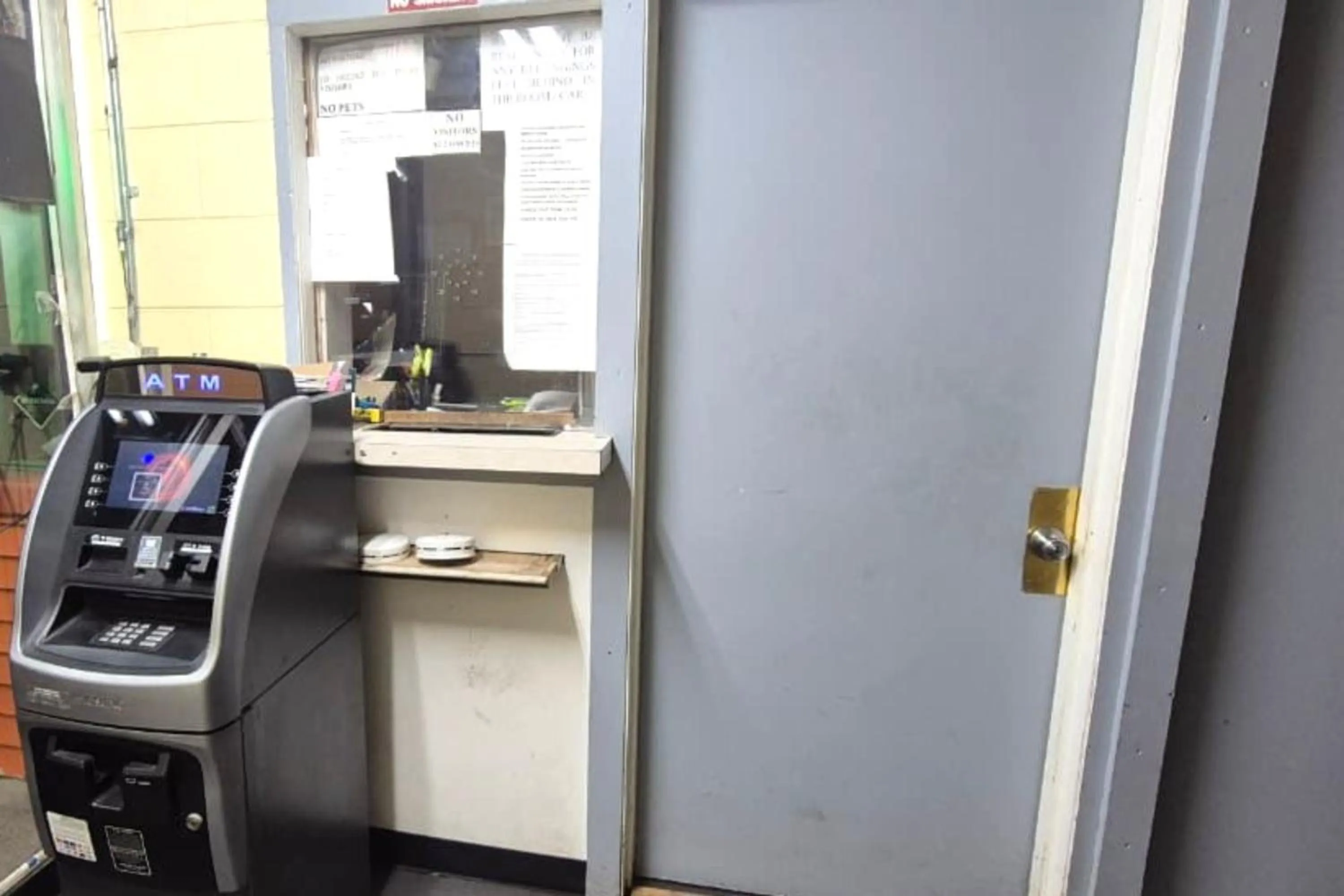 Lobby or reception in Capital O Pleasant Motel Grand Rapids MI