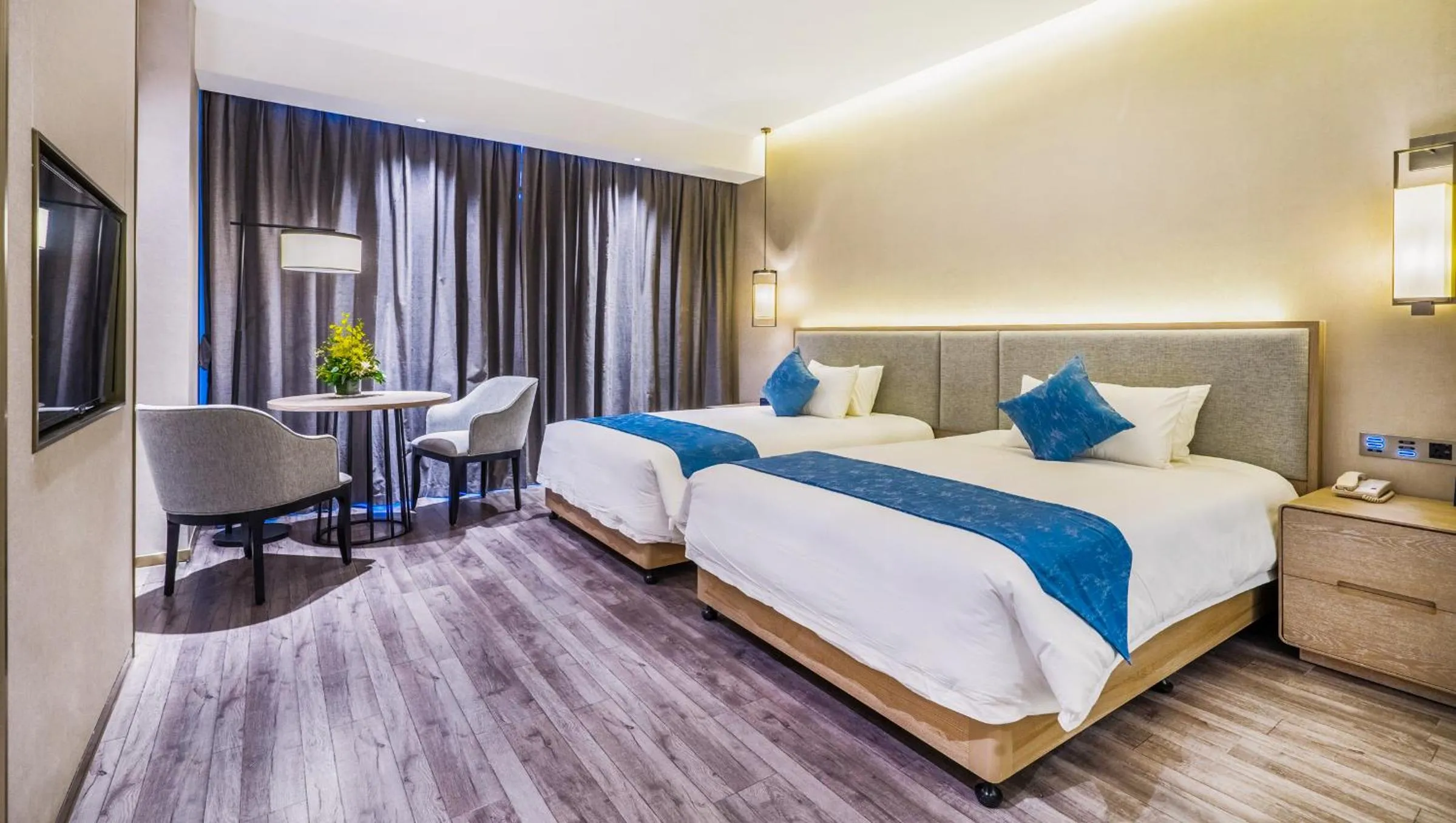 Photo of the whole room, Bed in Zhonghao International Hotel