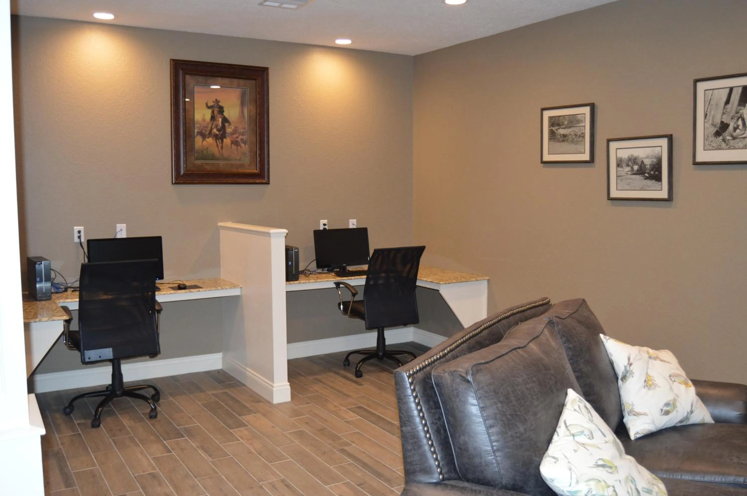 Business facilities in Heritage Place Hotel and Suites