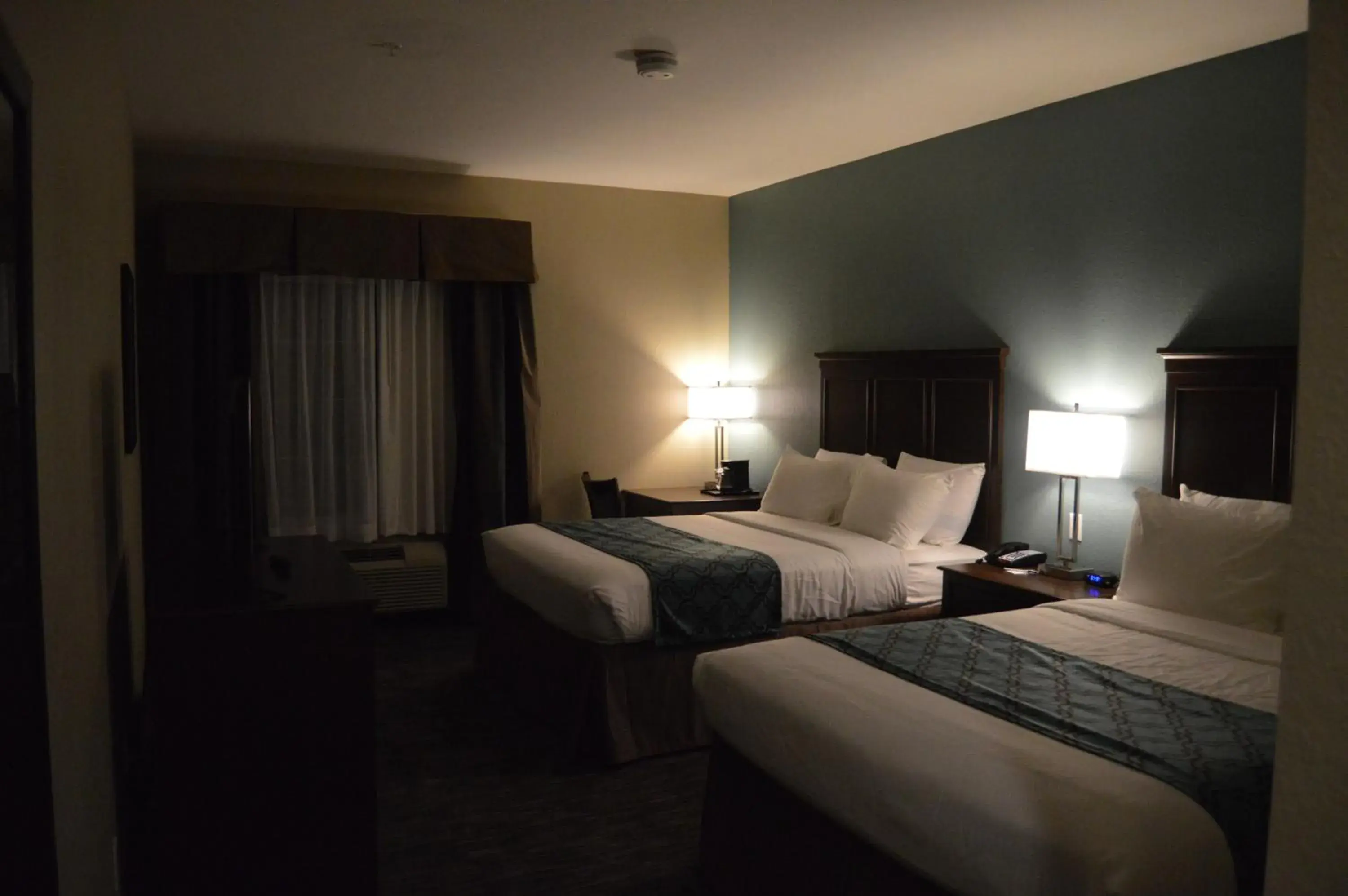 Queen Suite in Heritage Place Hotel and Suites Queen Suite in Heritage Place Hotel and Suites