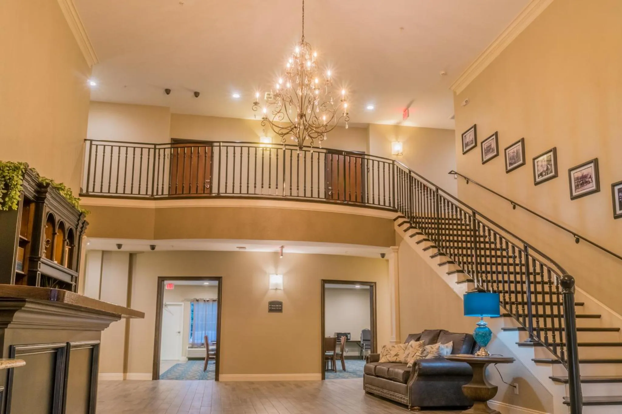 Lobby or reception in Heritage Place Hotel and Suites