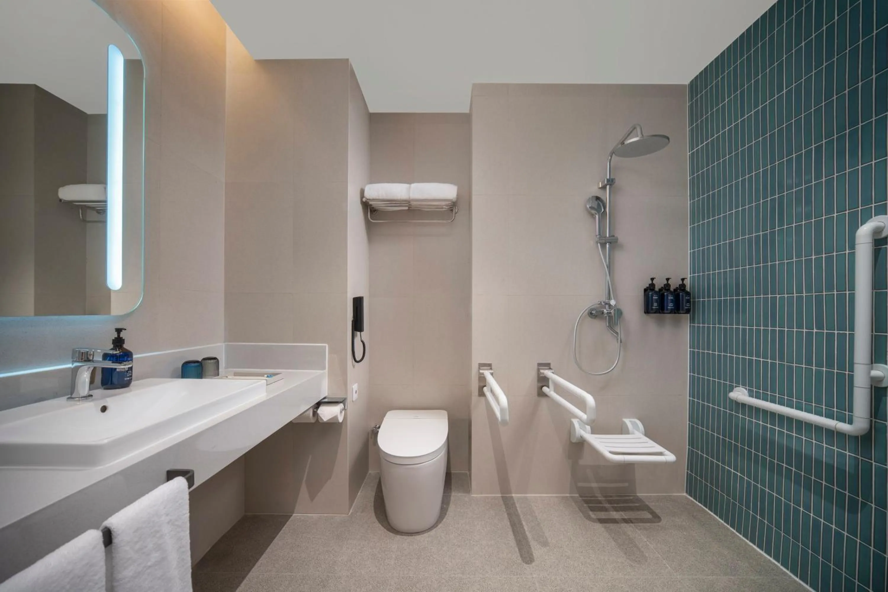 Bathroom in Holiday Inn Express Qingdao Downtown by IHG