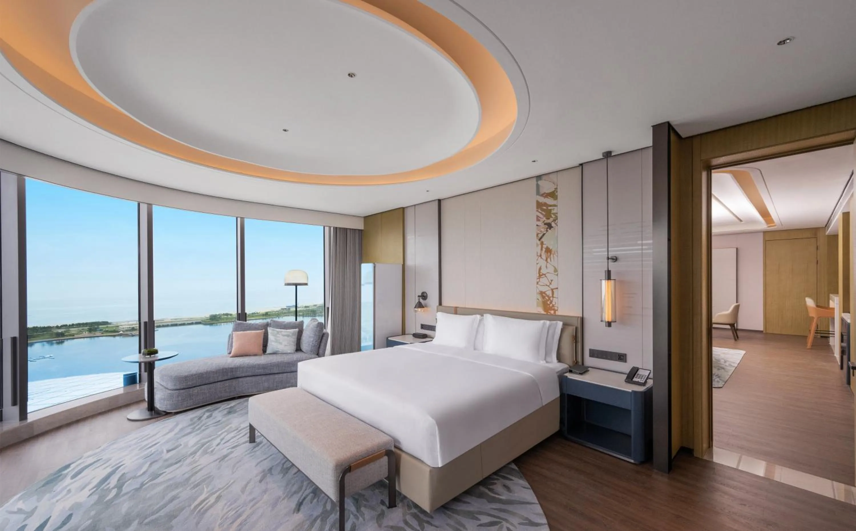 Bedroom, Bed in Crowne Plaza Weihai Binhai by IHG