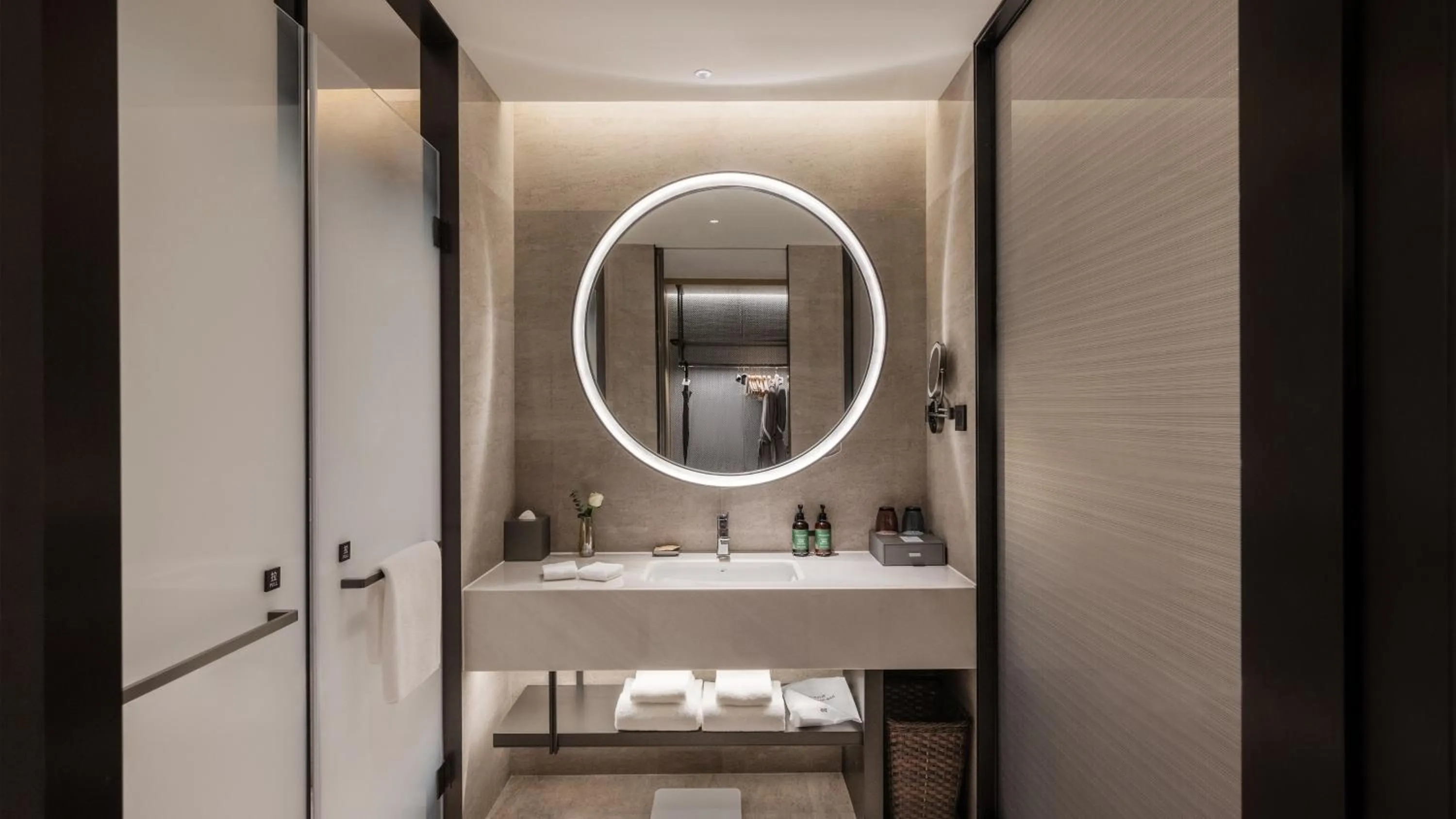 Shower in Crowne Plaza Weihai Binhai by IHG