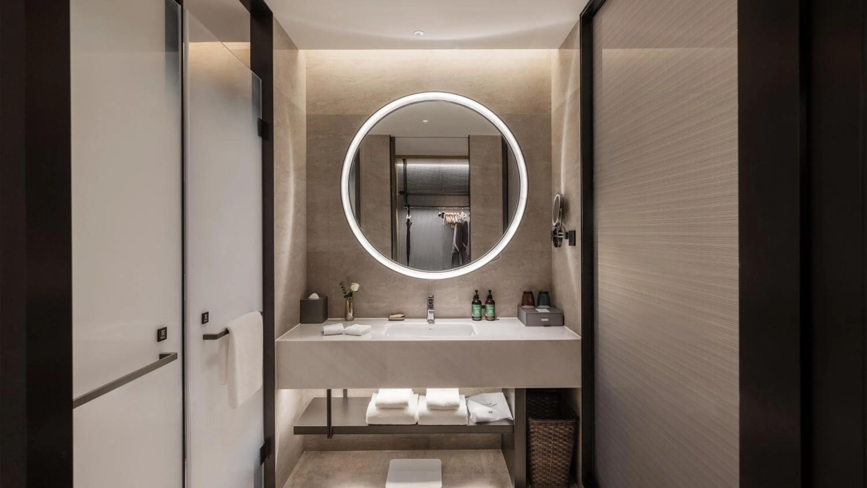 Shower in Crowne Plaza Weihai Binhai by IHG