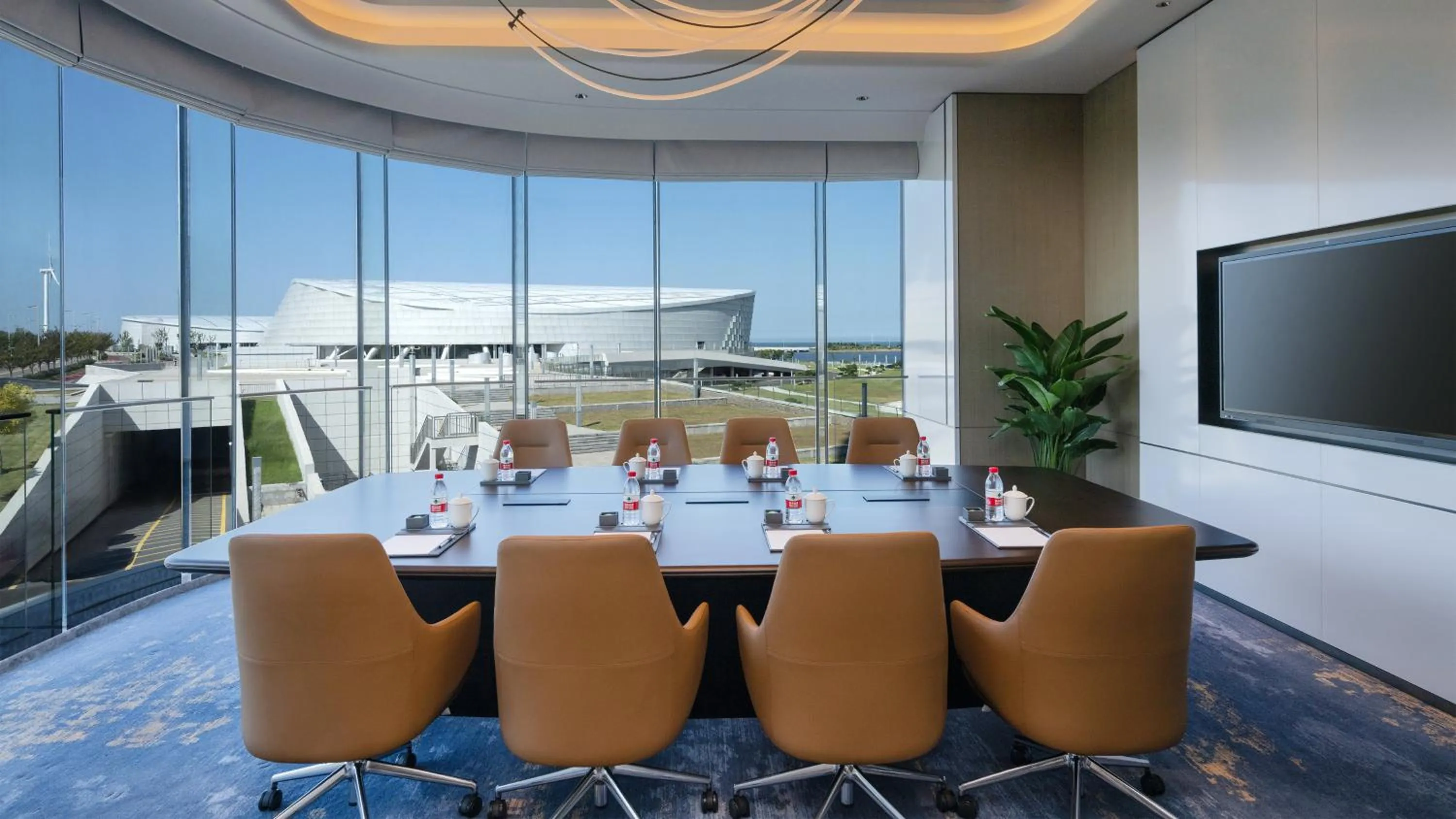 Meeting/conference room in Crowne Plaza Weihai Binhai by IHG
