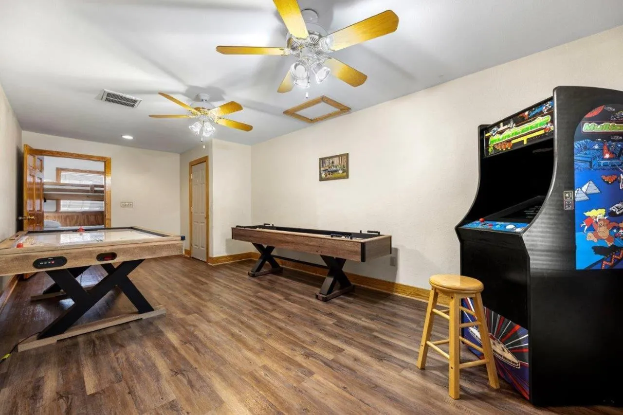 Poplar Point Condo Unit 12A