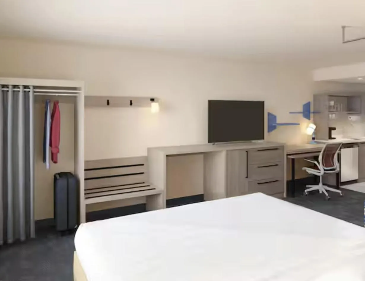 Bed in Home2 Suites By Hilton Spring Hill