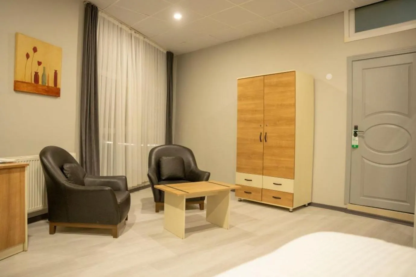 Seating area, Bed in Altınova Hotel Sakarya