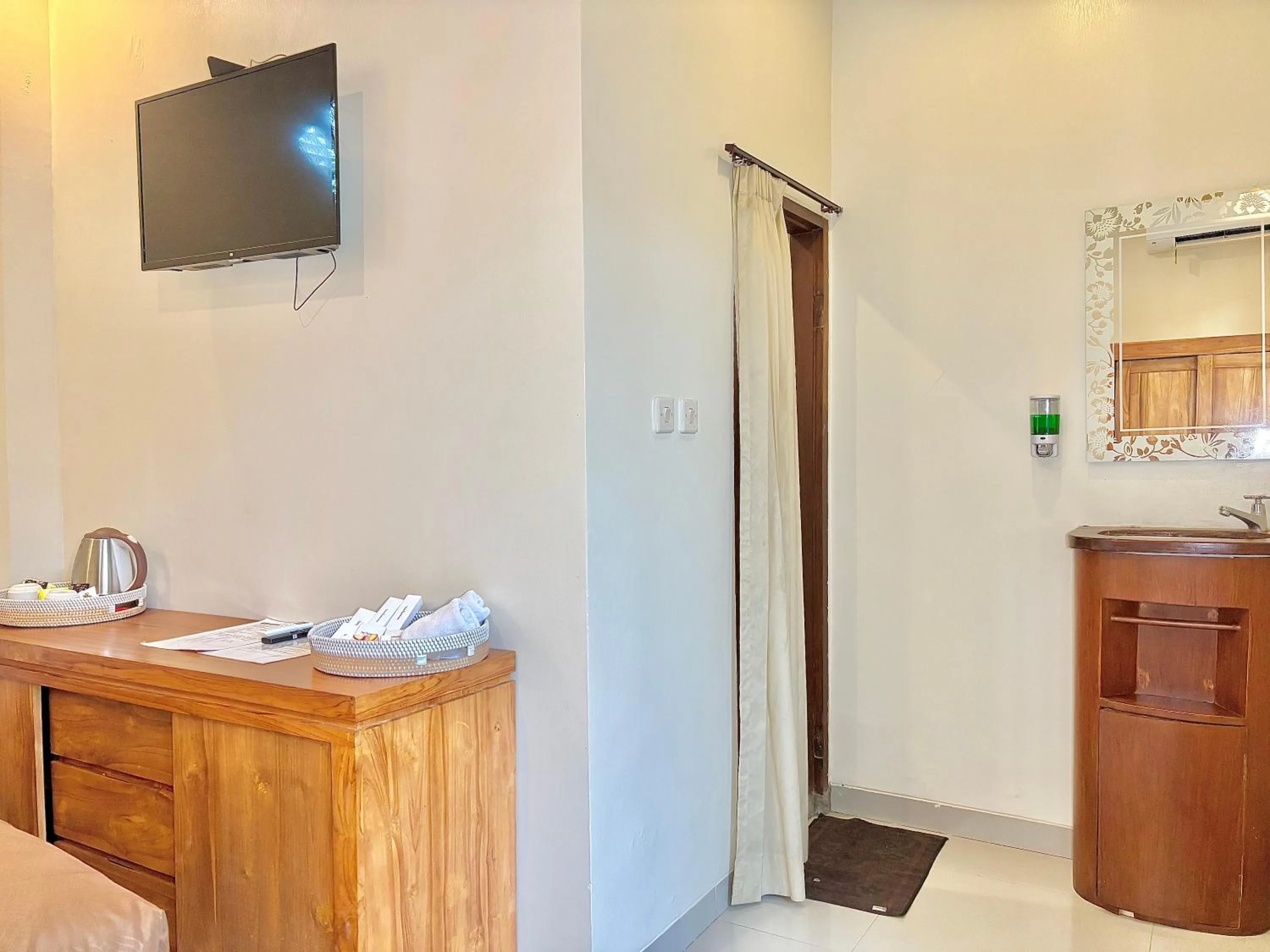 TV and multimedia in Kamayu Ubud by Puri Signatures