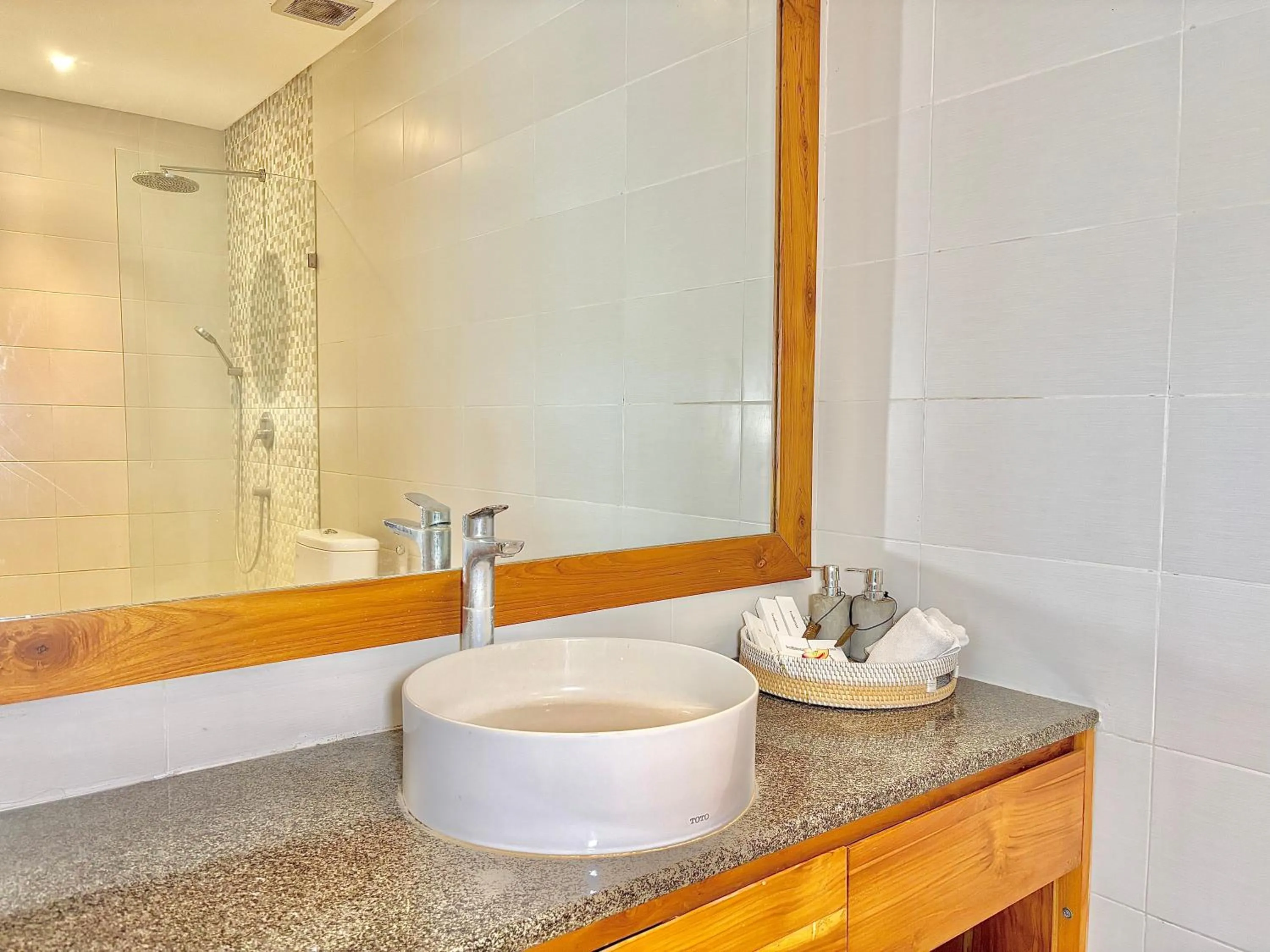 Bathroom in Kamayu Ubud by Puri Signatures