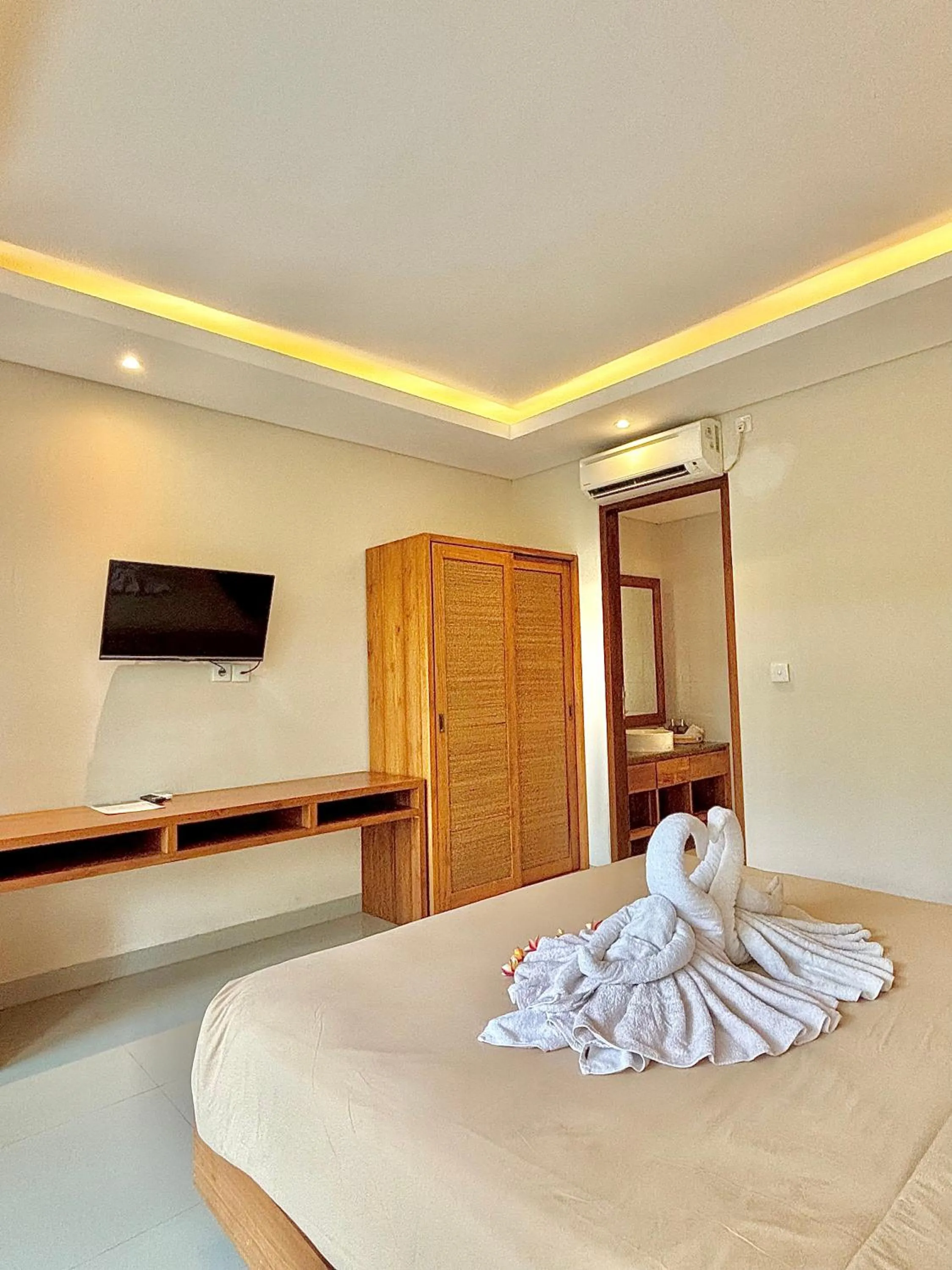 Evening entertainment, Bed in Kamayu Ubud by Puri Signatures