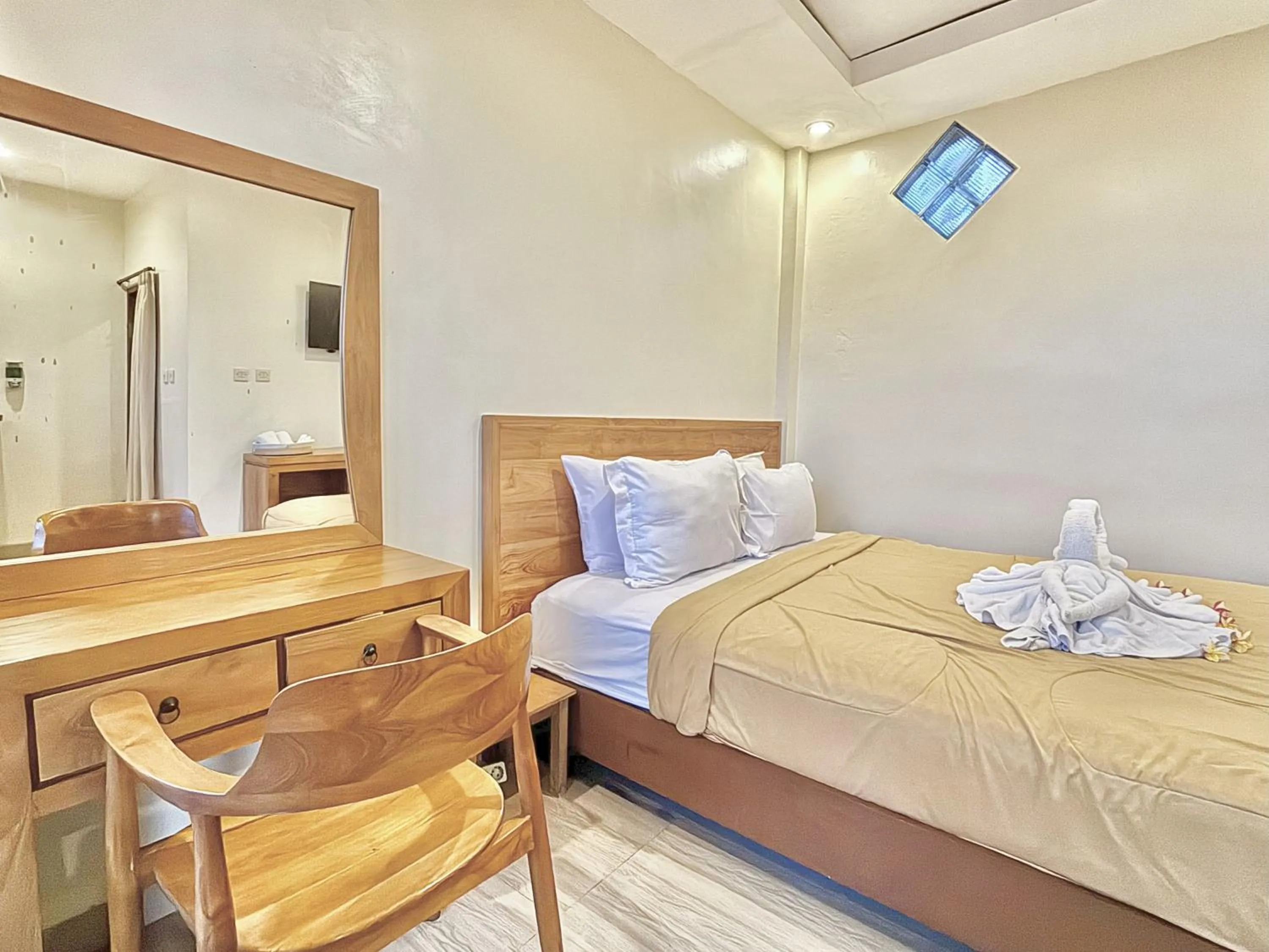 Bedroom, Bed in Kamayu Ubud by Puri Signatures