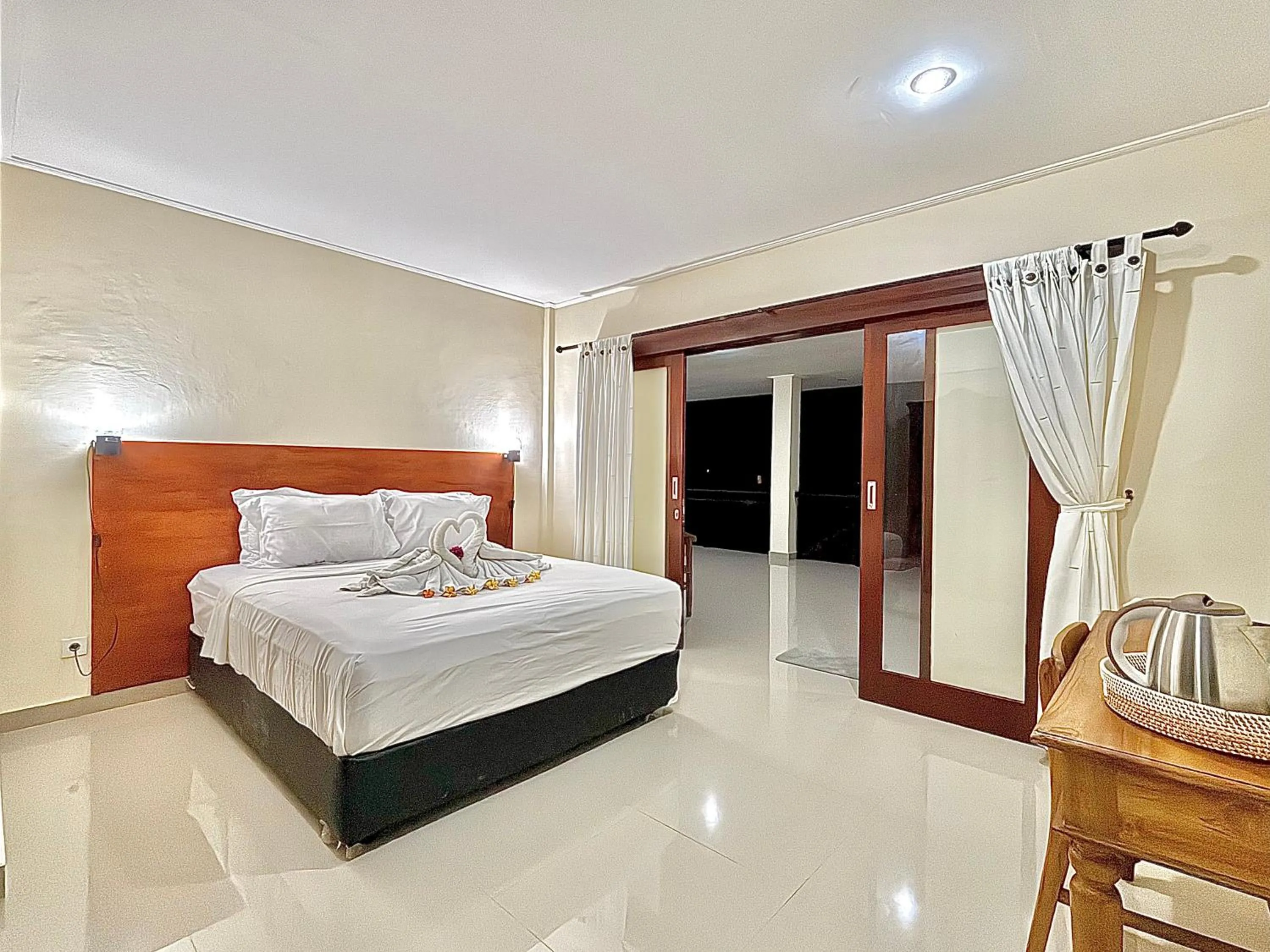 Bed in Kamayu Ubud by Puri Signatures