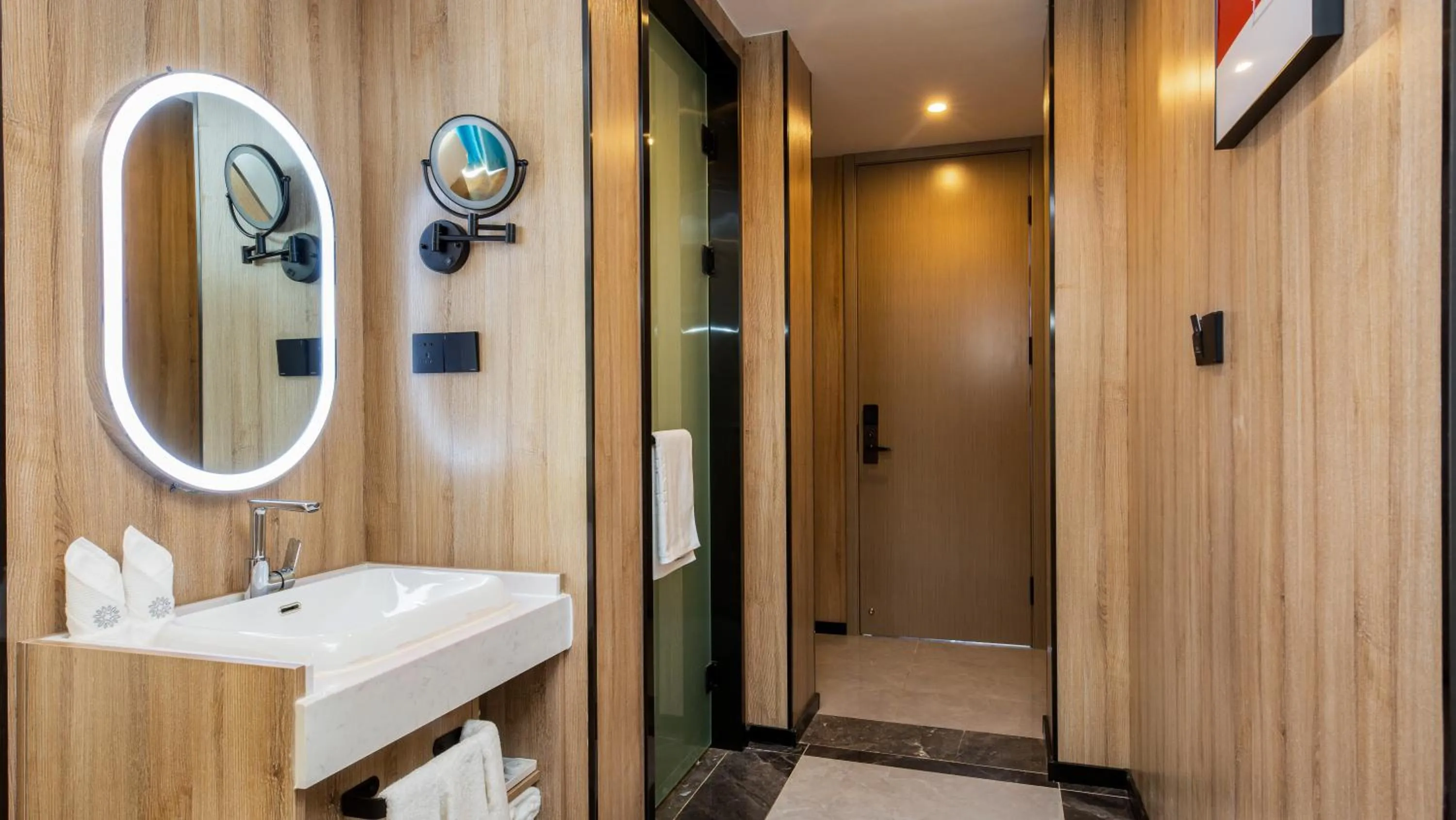 Bathroom in Floral Hotel Qingdao Dreamship Seaview Hotel