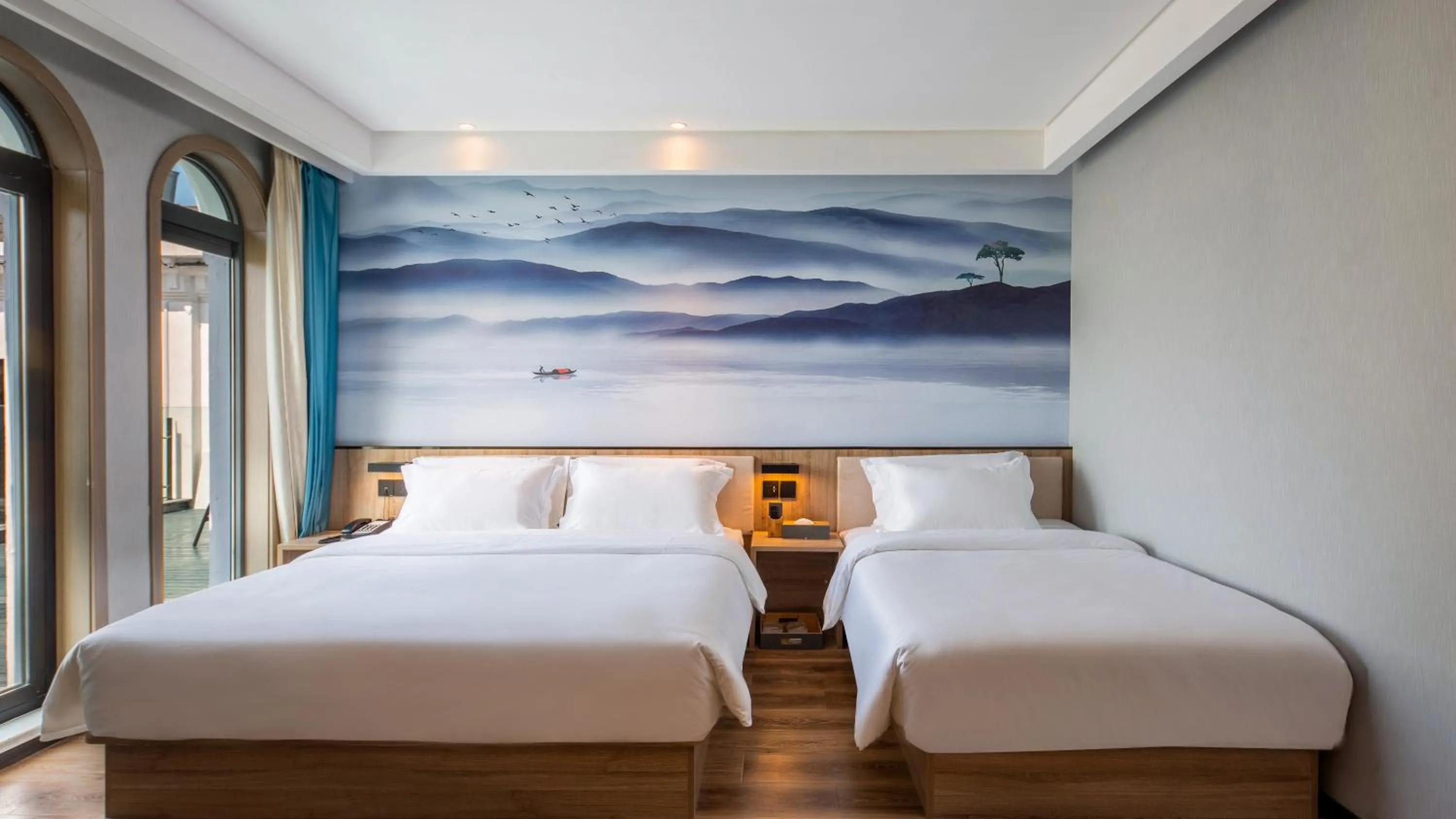 Bedroom, Bed in Floral Hotel Qingdao Dreamship Seaview Hotel