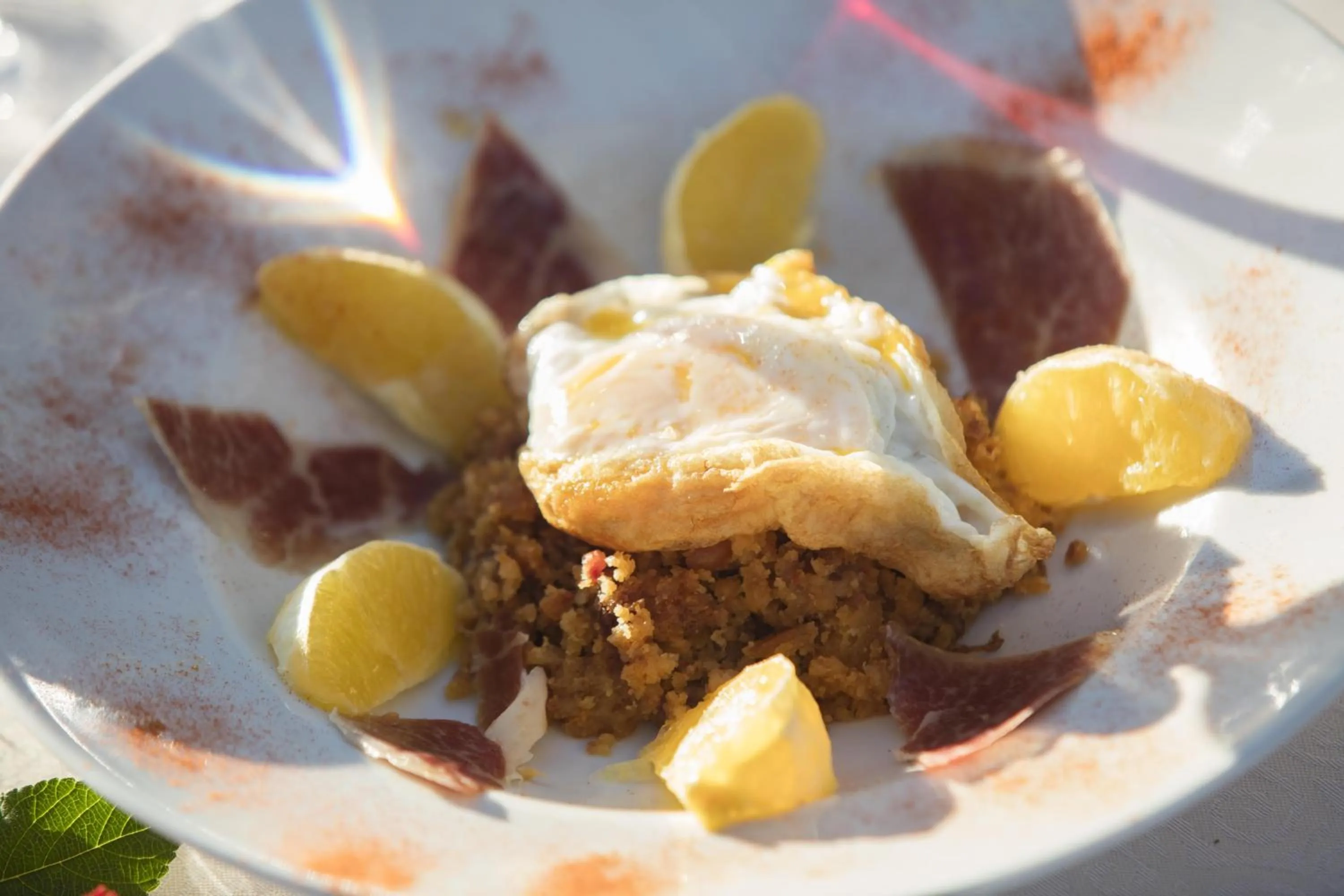 Restaurant/places to eat, Food in Tugasa El Almendral