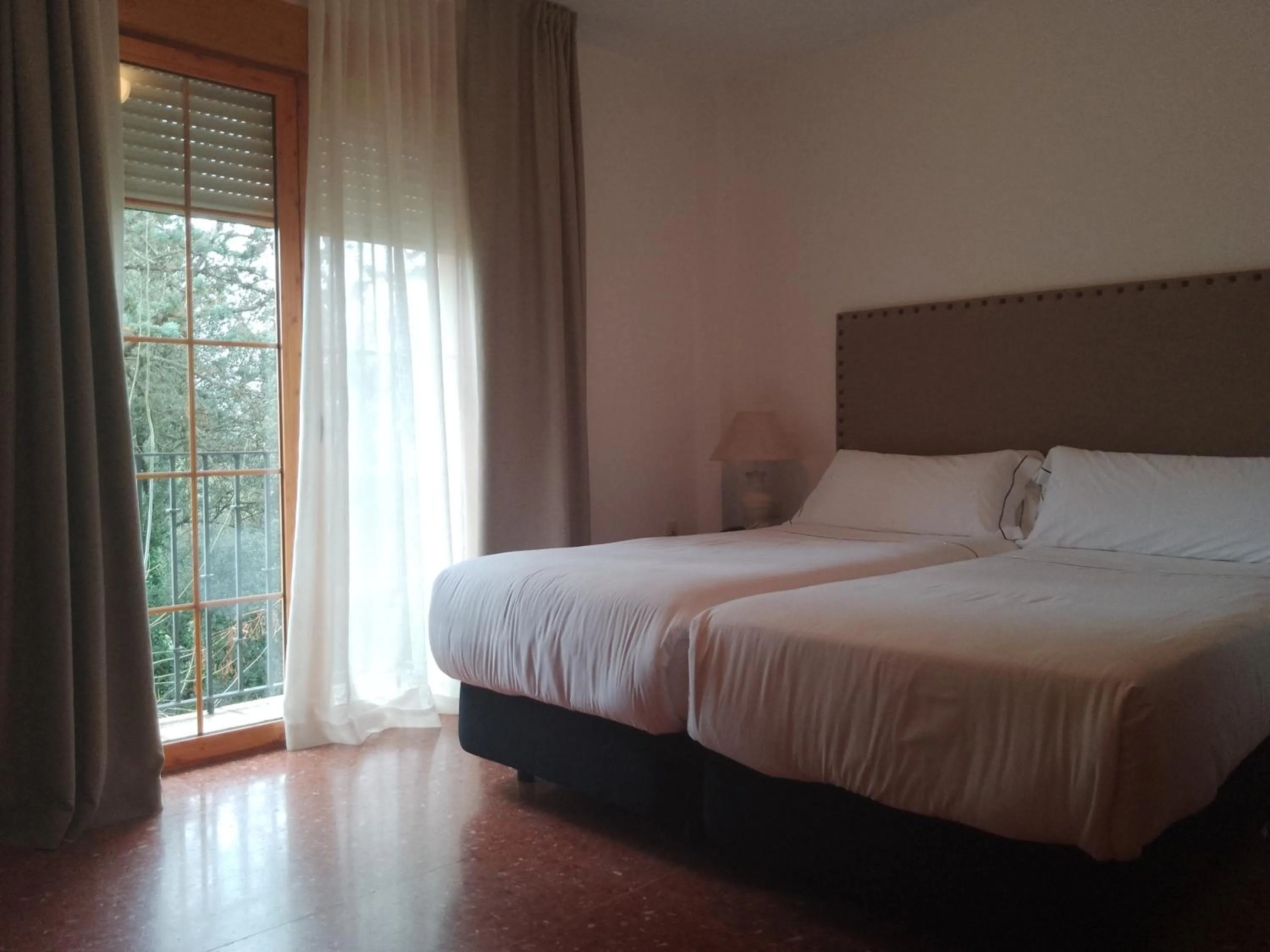 Photo of the whole room, Bed in Tugasa El Almendral