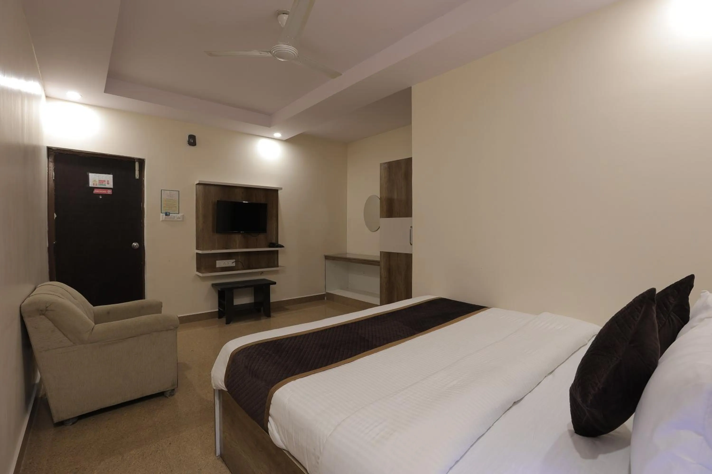 Bedroom, Bed in Hotel Parkview Inn