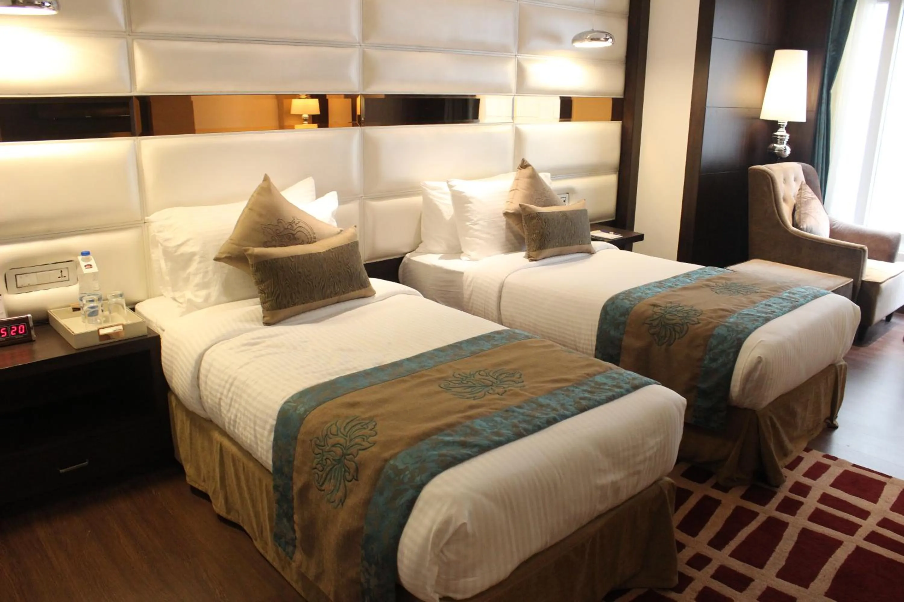 Bed in Best Western Summerlea