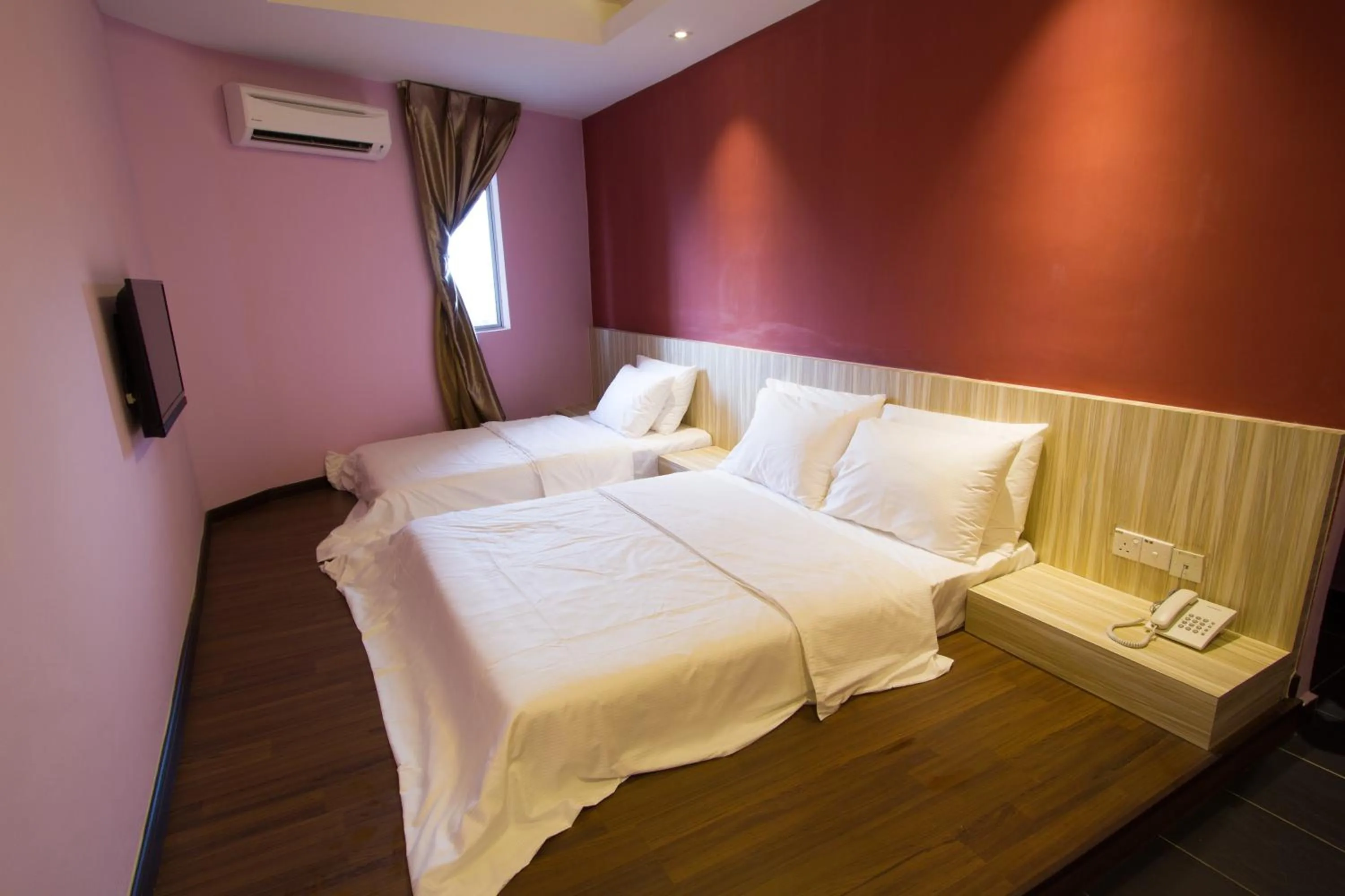 Bedroom, Bed in JS Hotel