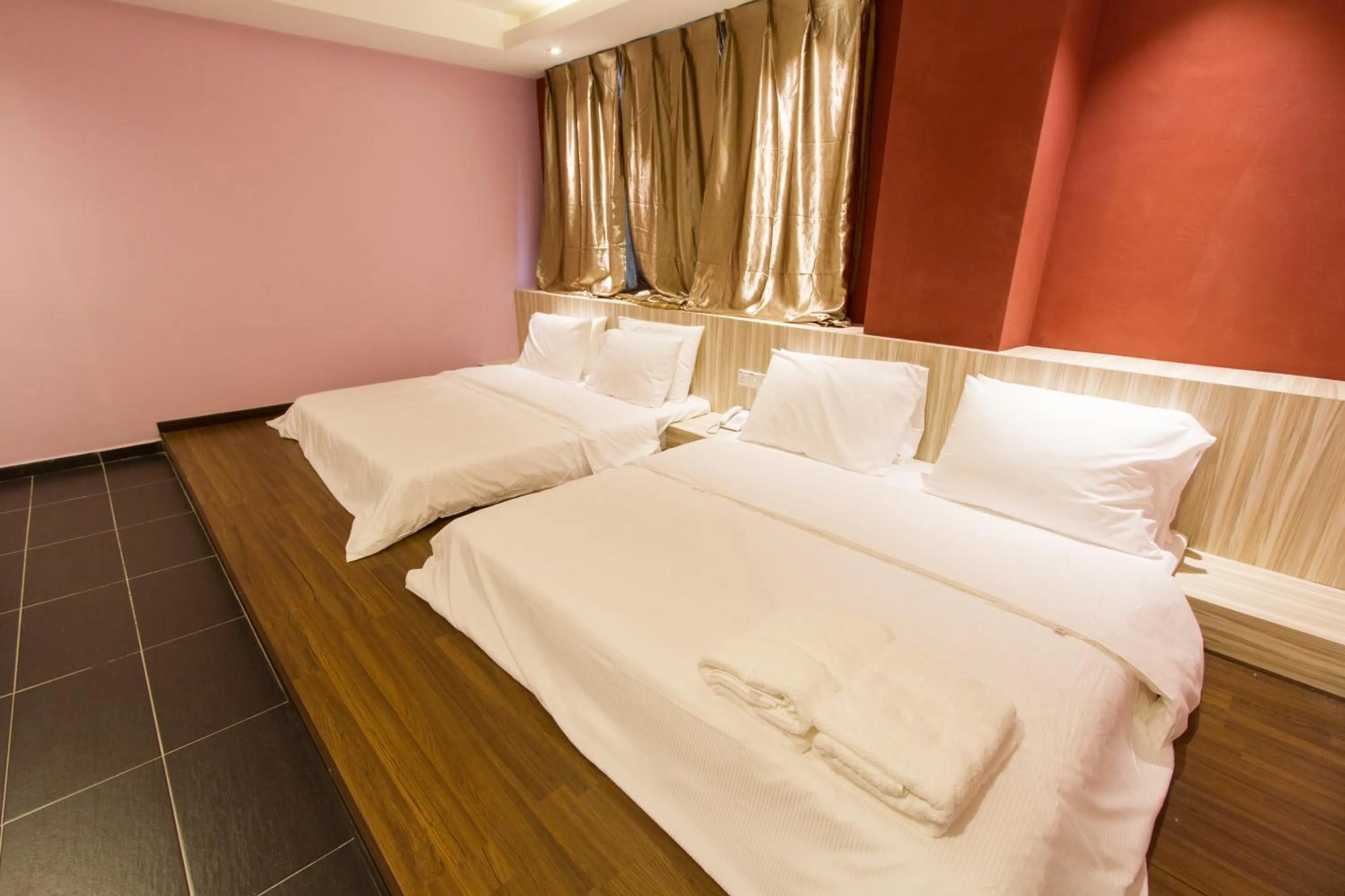 Bedroom, Bed in JS Hotel