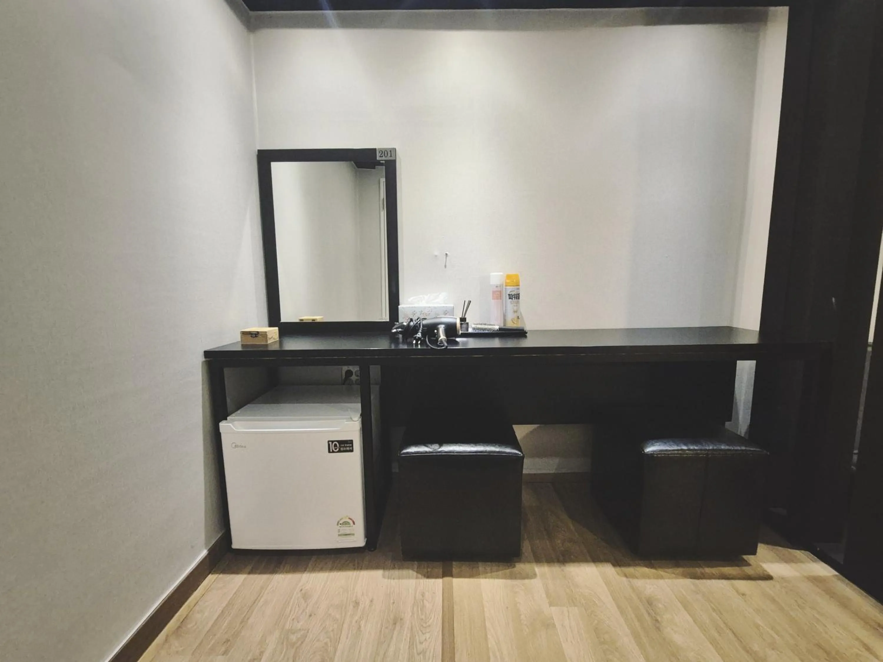 Photo of the whole room in AnOn Hostel Seongsu-Konkuk