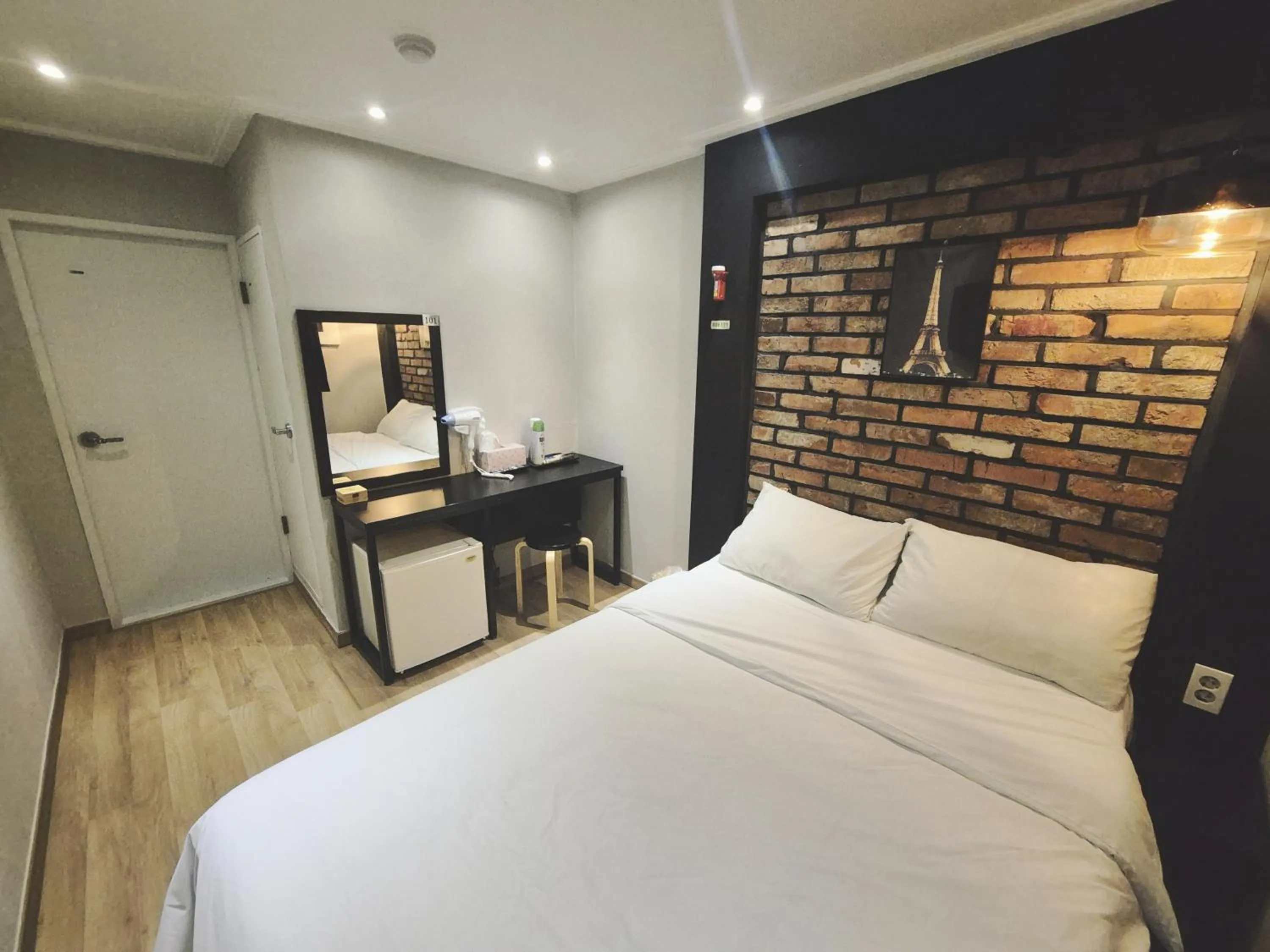 Photo of the whole room, Bed in AnOn Hostel Seongsu-Konkuk