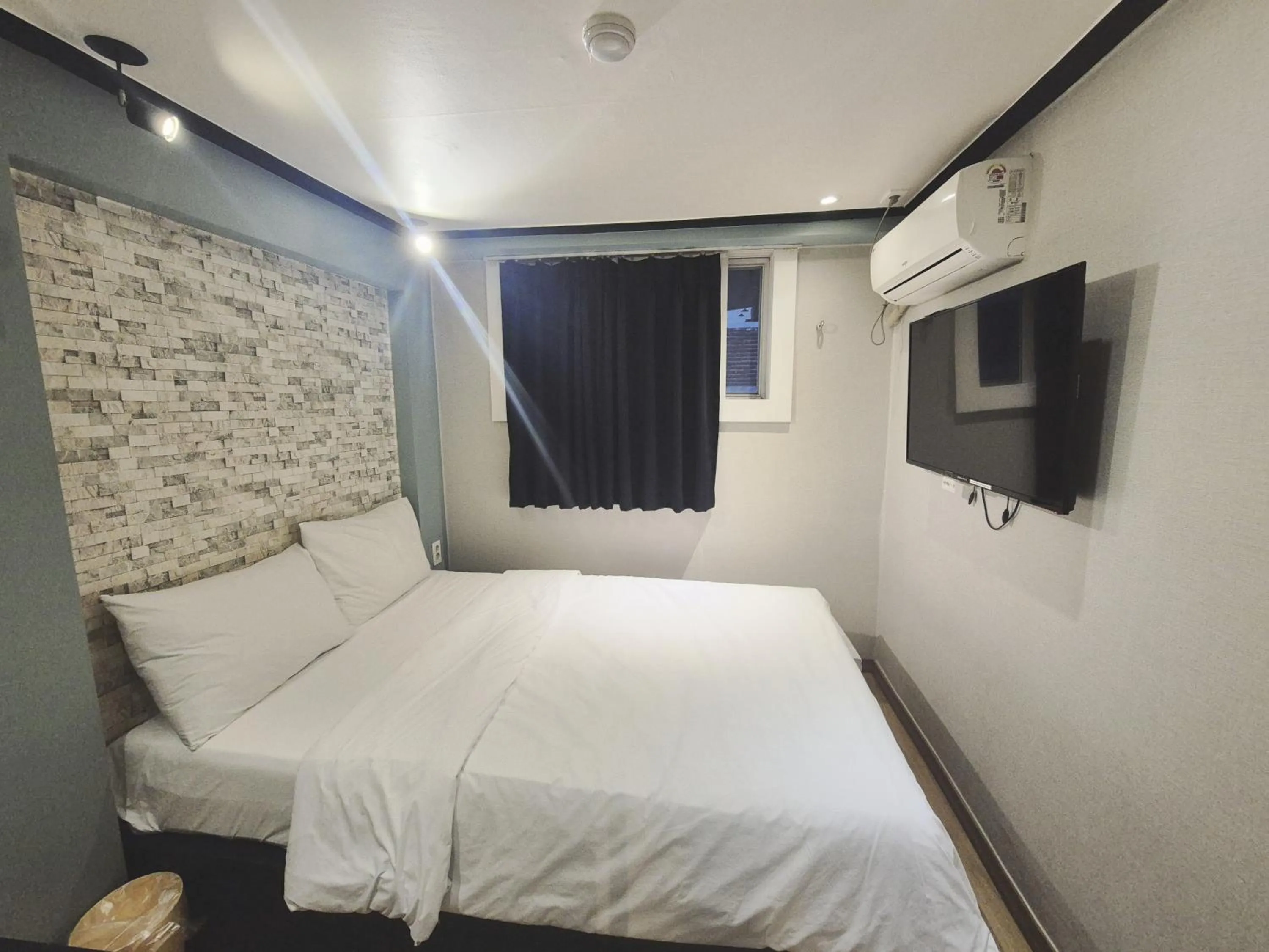 Photo of the whole room, Bed in AnOn Hostel Seongsu-Konkuk