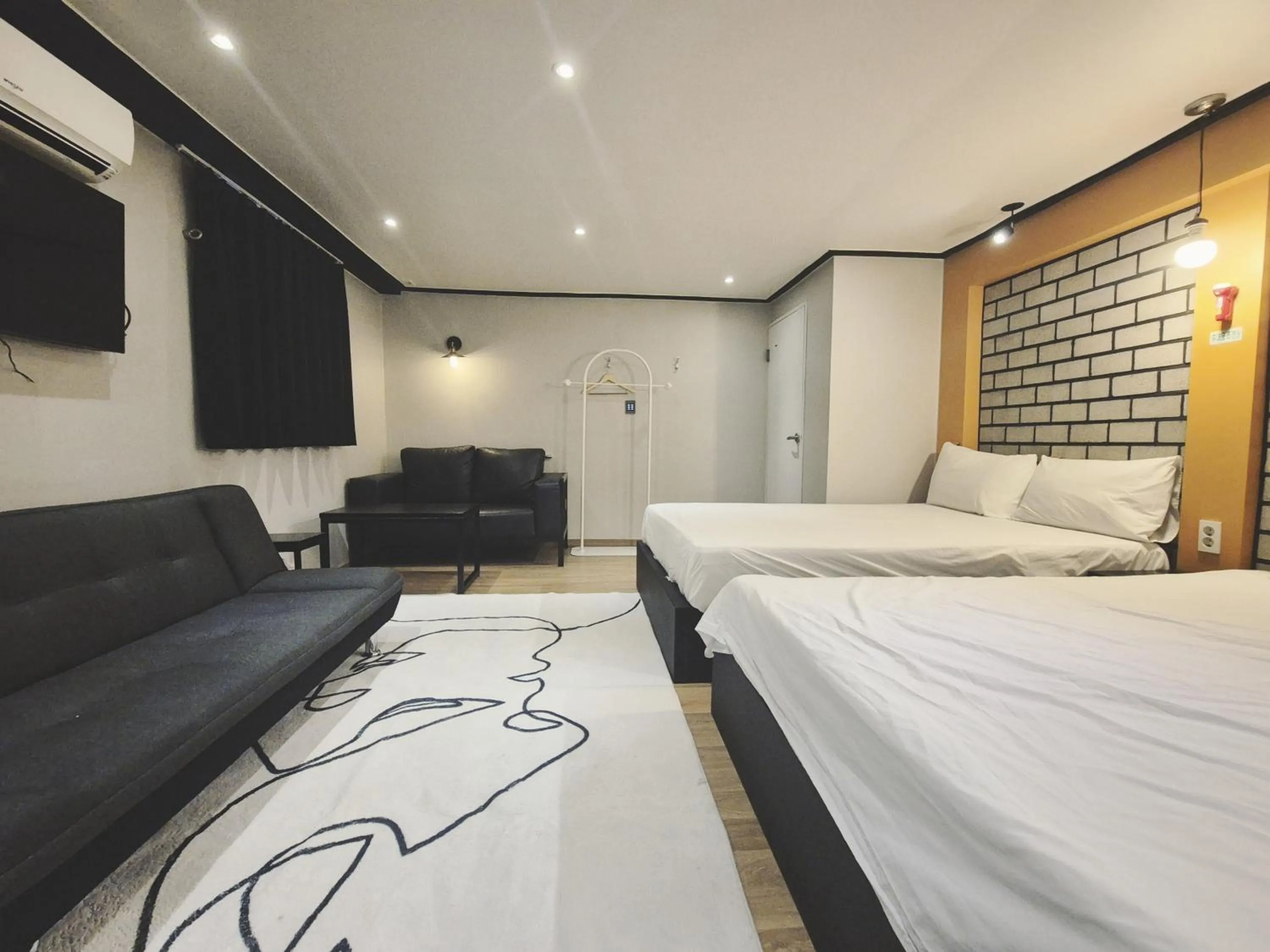 Photo of the whole room, Bed in AnOn Hostel Seongsu-Konkuk