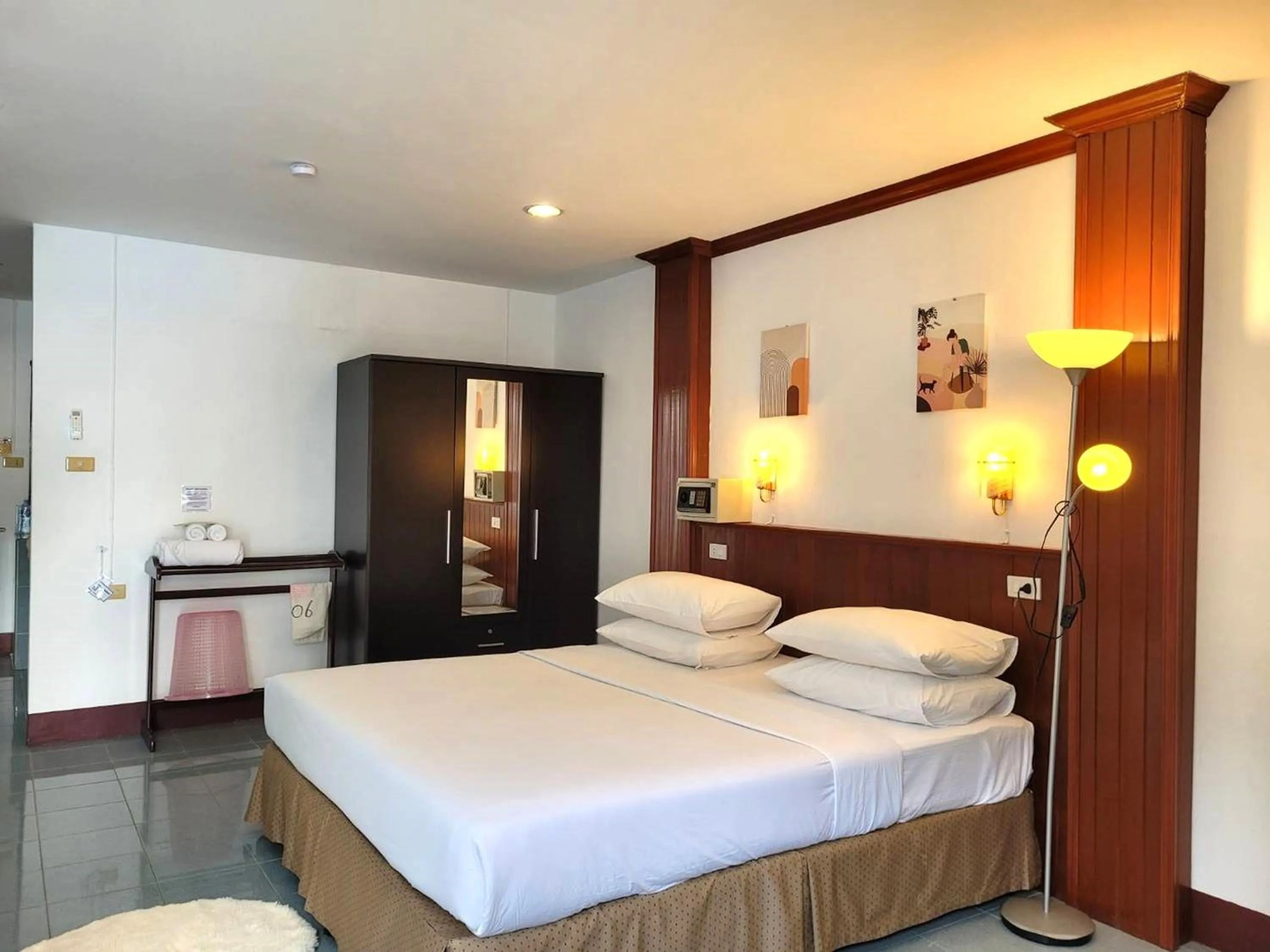 Photo of the whole room, Bed in Rabbit Mansion Patong Hotel