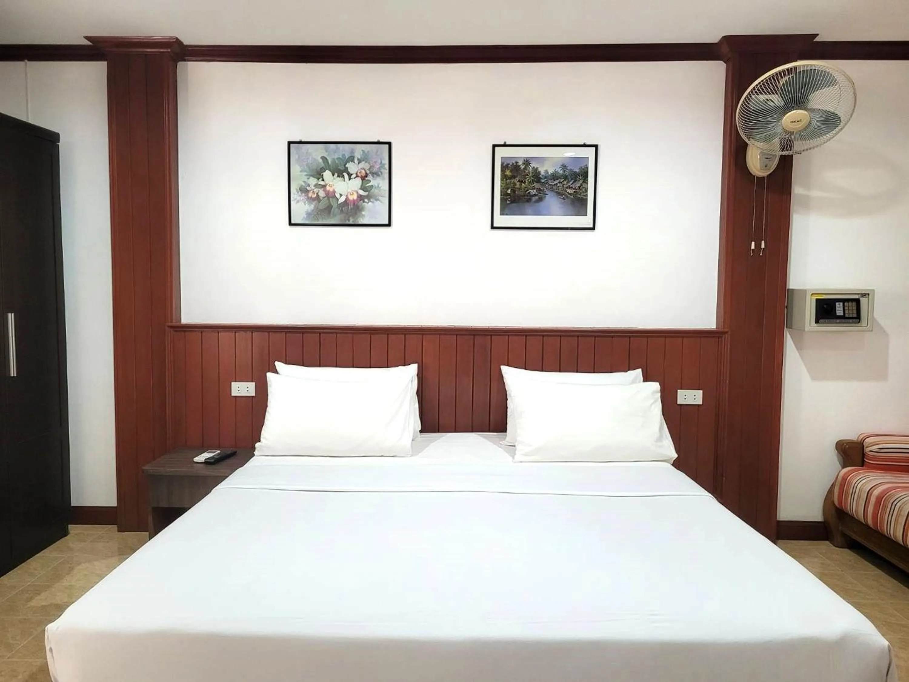 Bedroom, Bed in Rabbit Mansion Patong Hotel