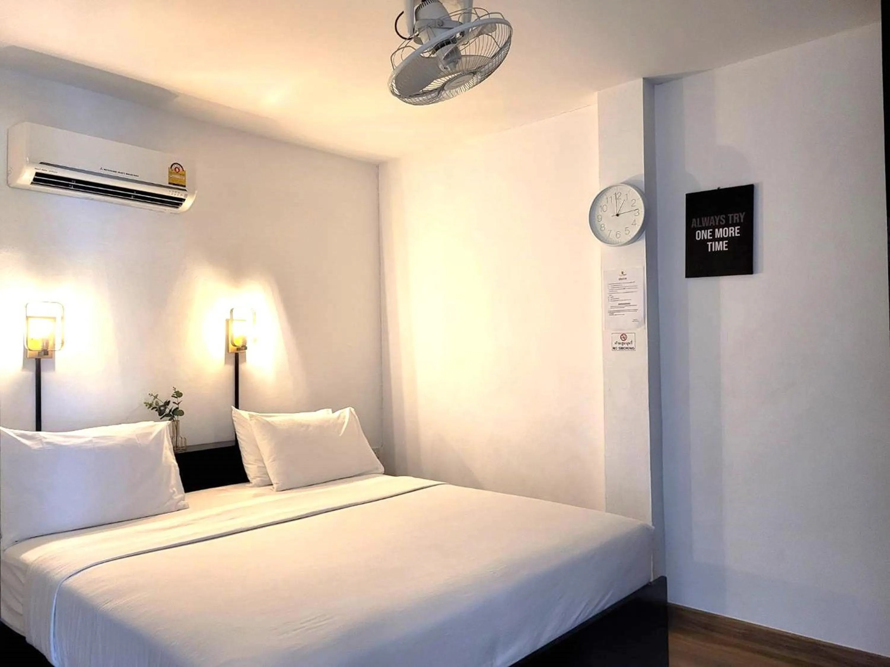 Photo of the whole room, Bed in Rabbit Mansion Patong Hotel