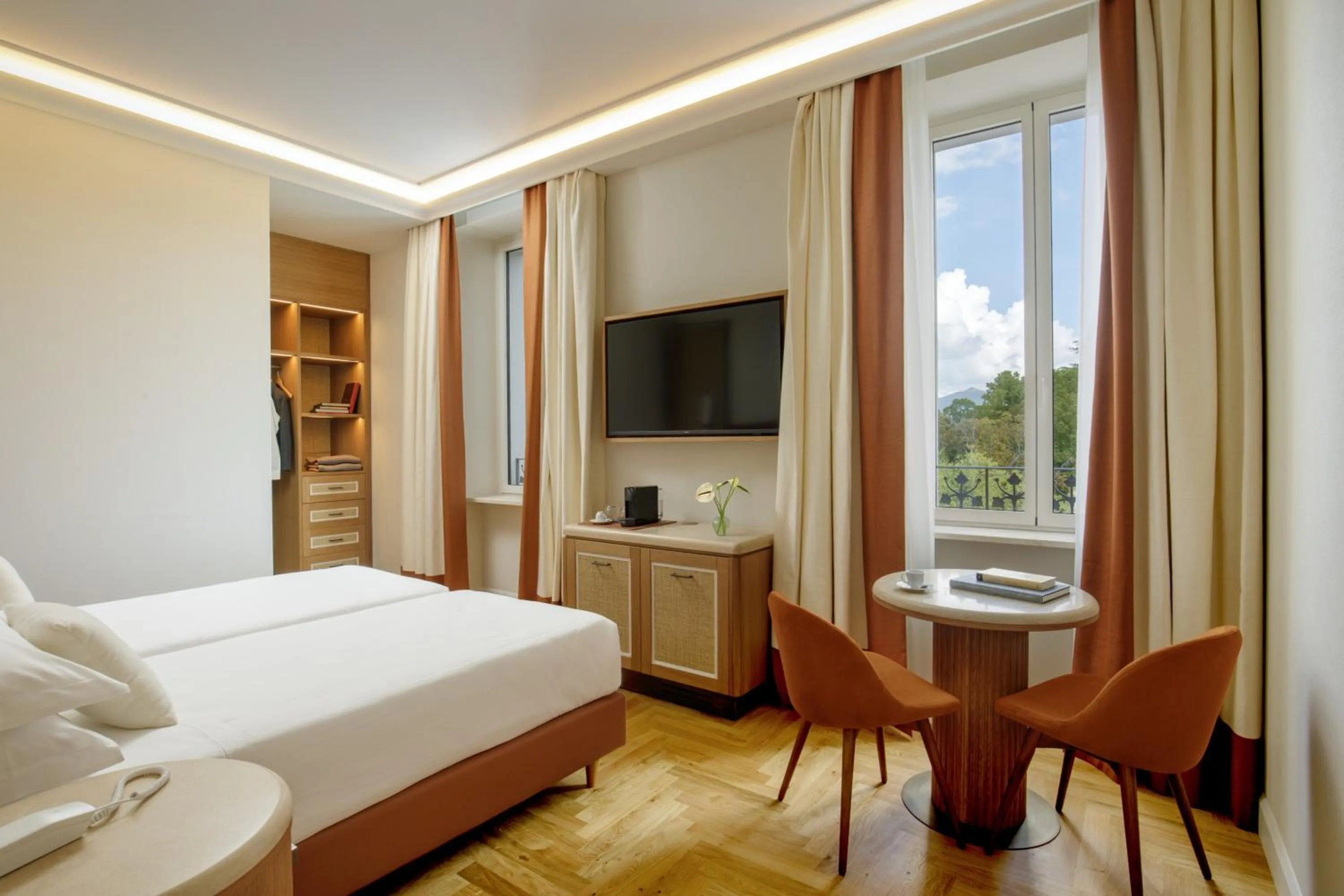 Bedroom, Bed in Villa Miliani