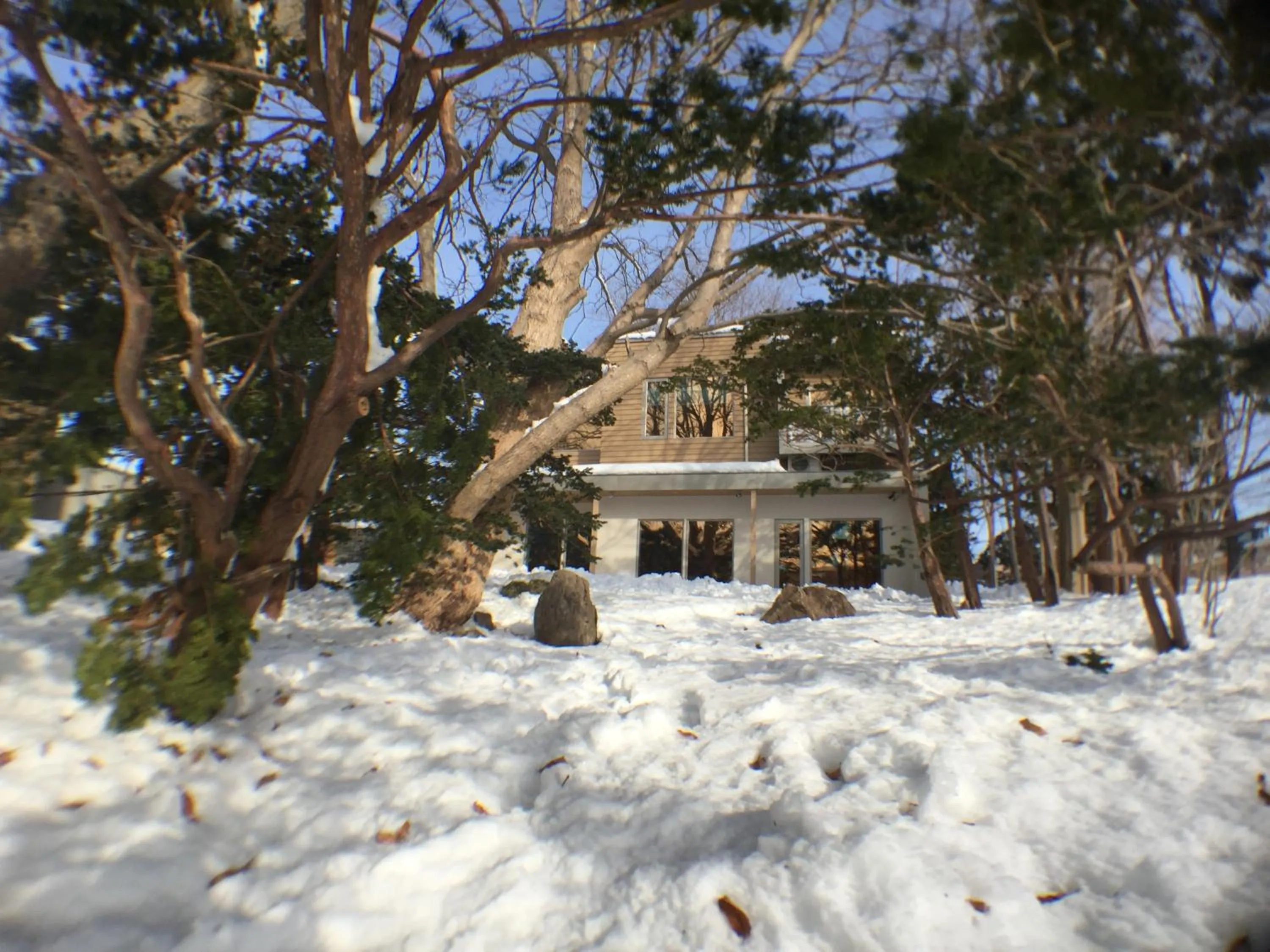 Facade/entrance in La Cachette