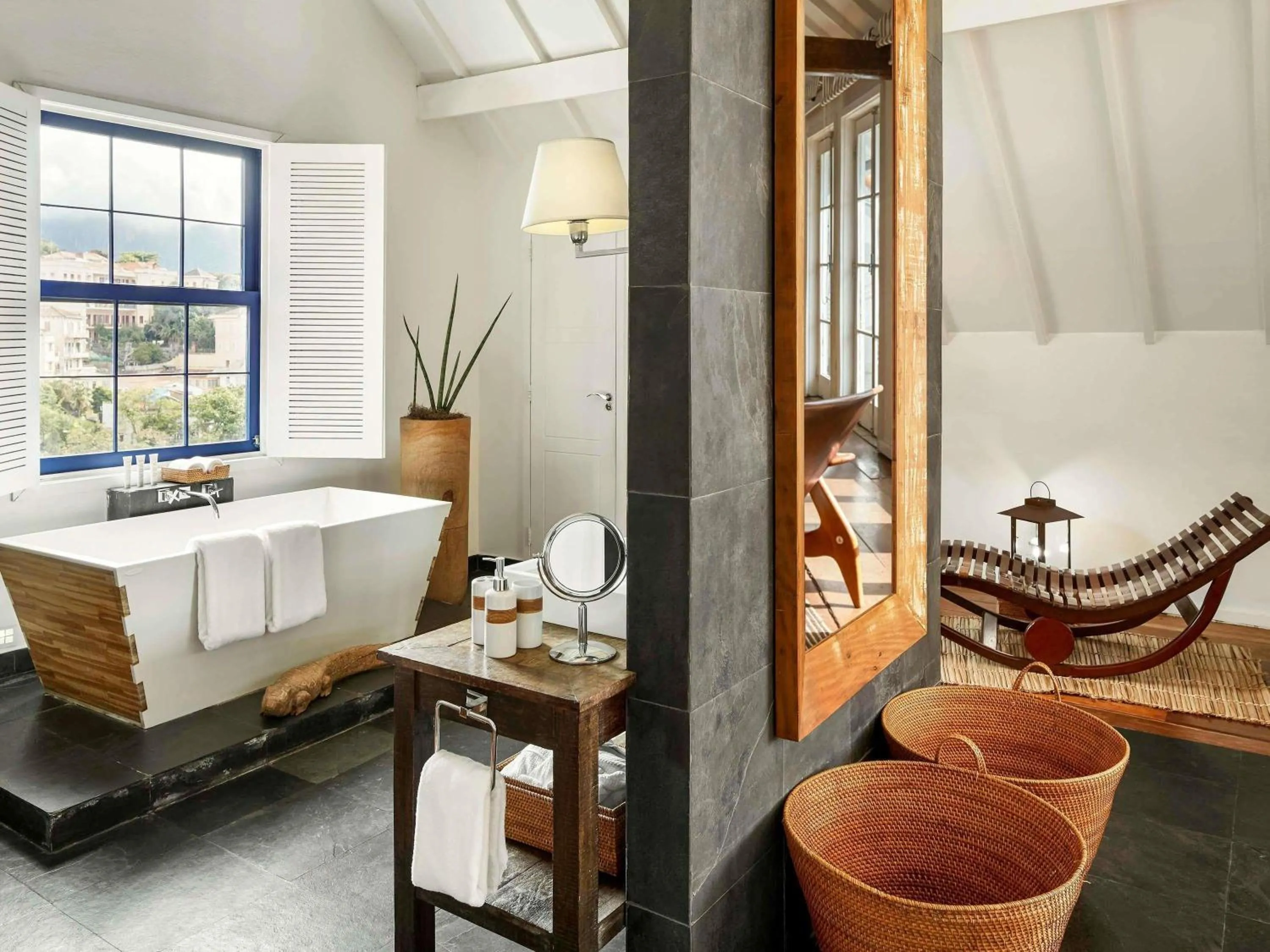 Property building, Bed in Santa Teresa Hotel Rio de Janeiro - MGallery Collection