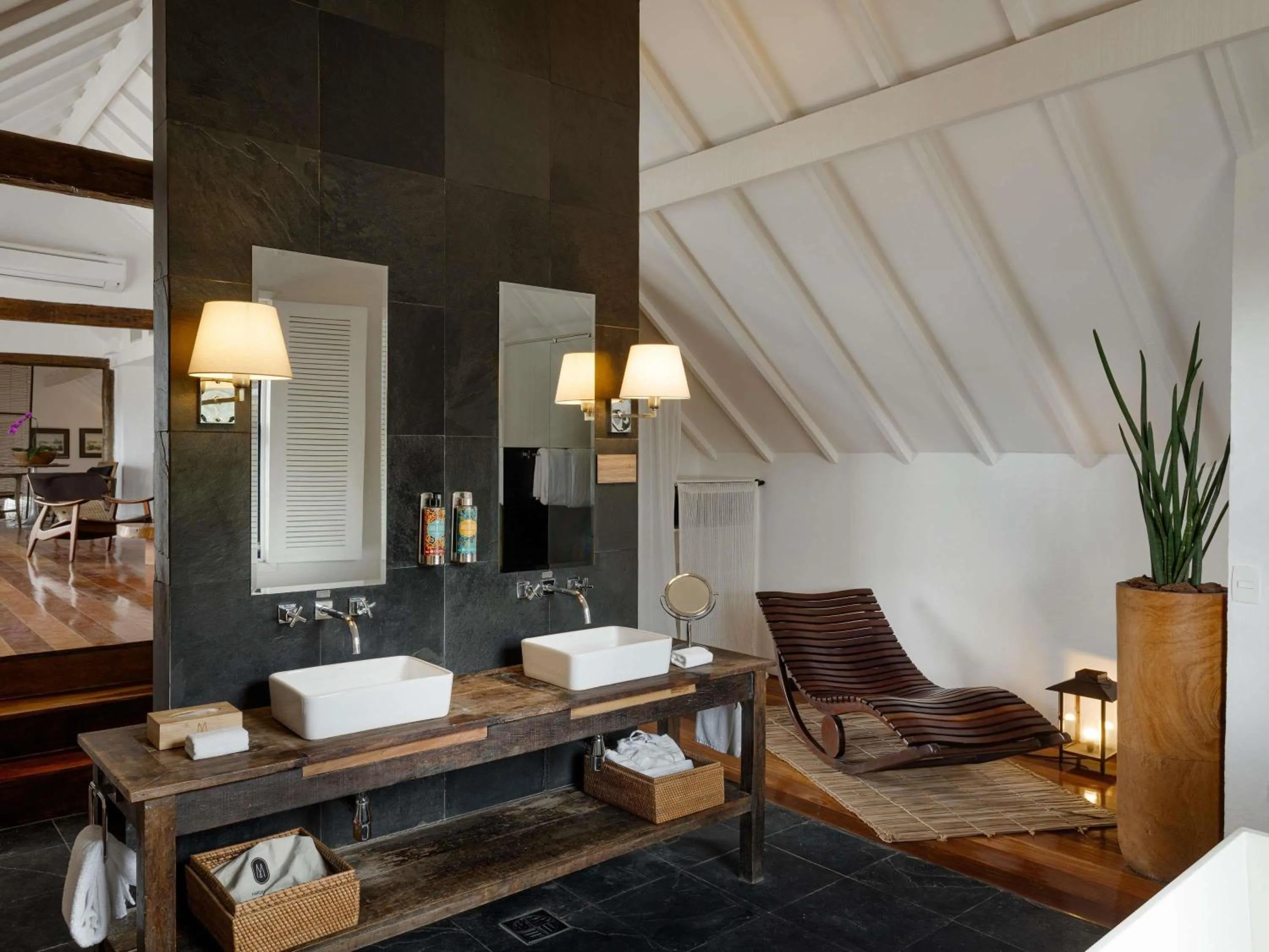 Bedroom in Santa Teresa Hotel Rio de Janeiro - MGallery Collection