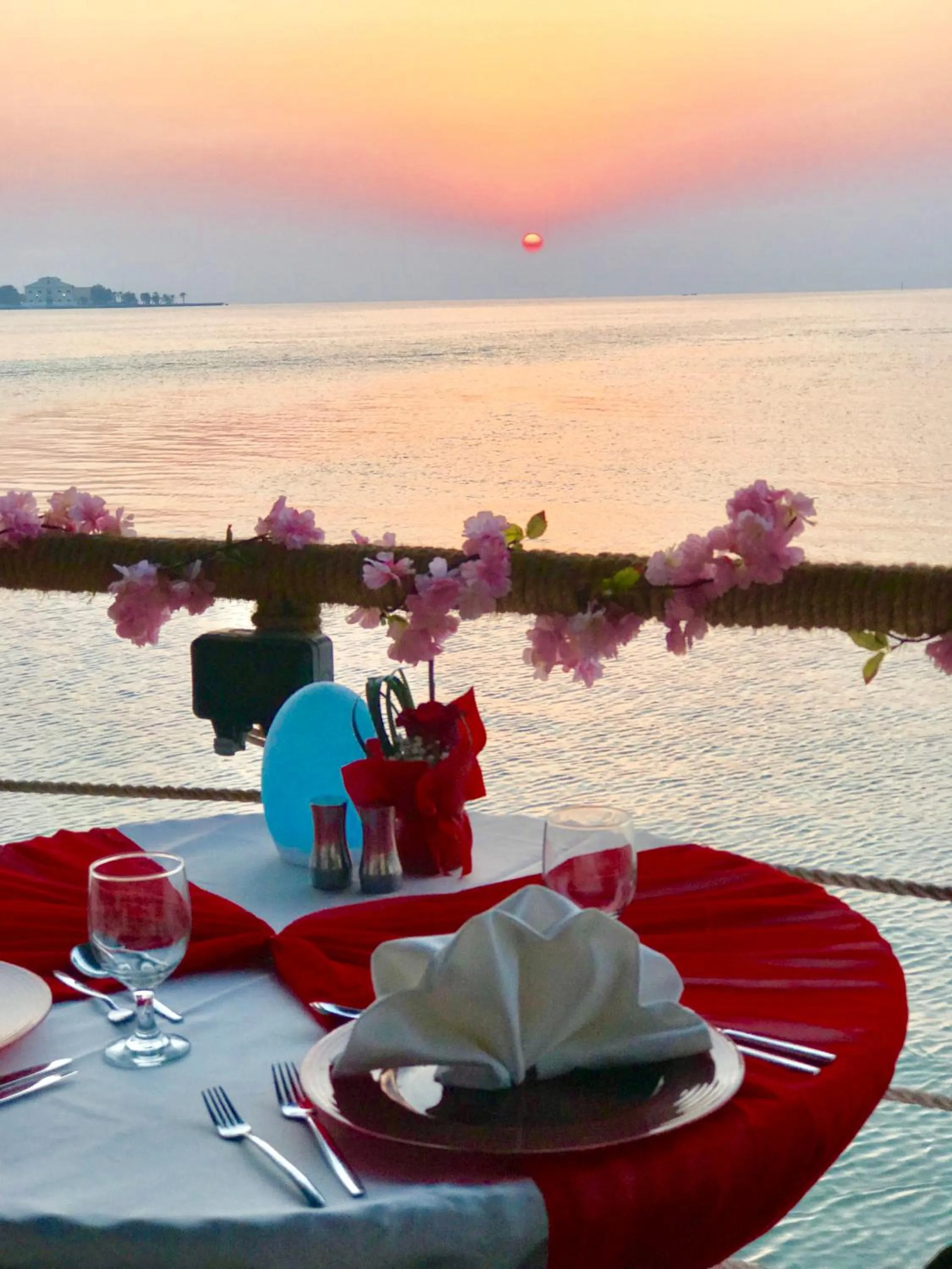 Restaurant/places to eat in Lagoona Beach Luxury Resort and Spa