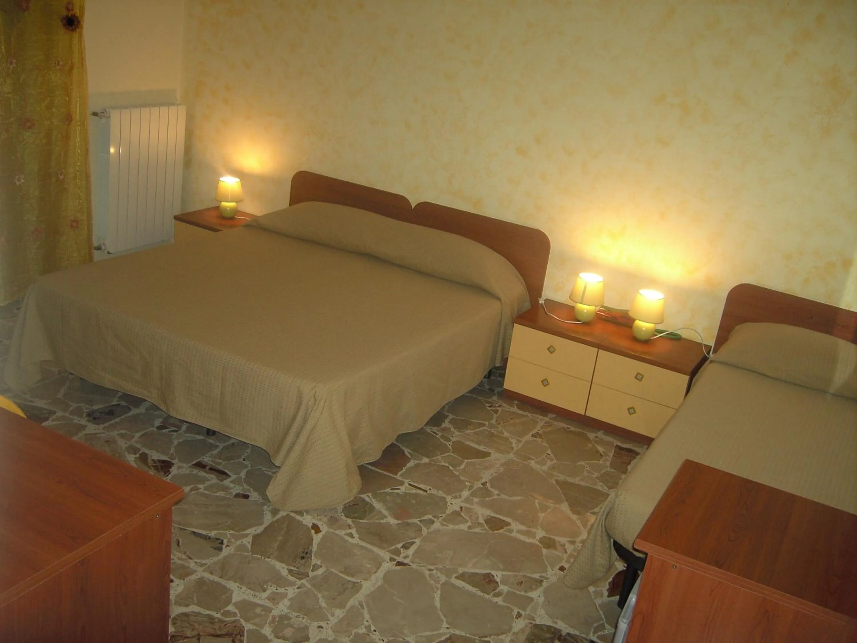 Bedroom, Bed in Etna Inn