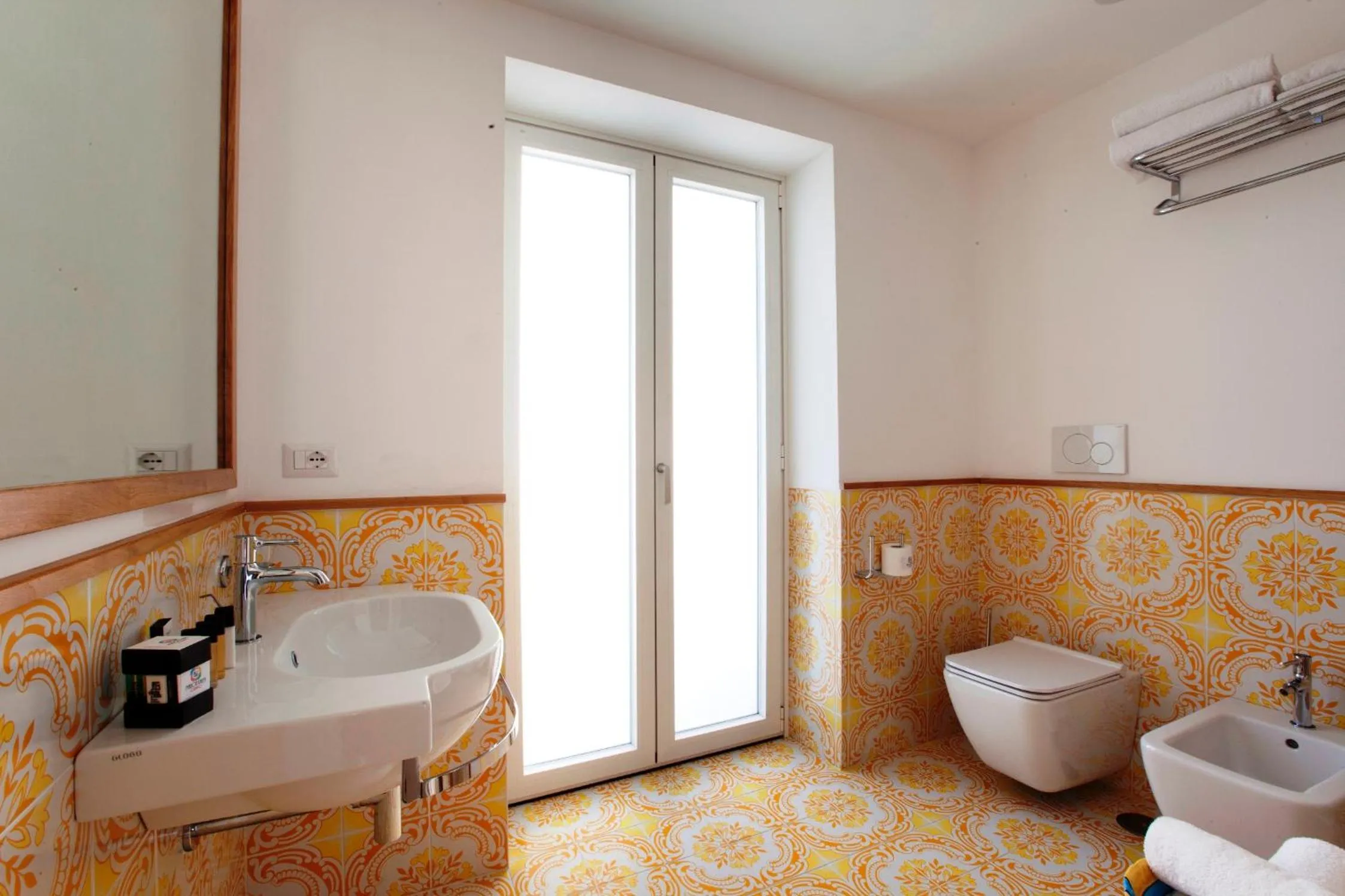 Shower in Maison Kalea