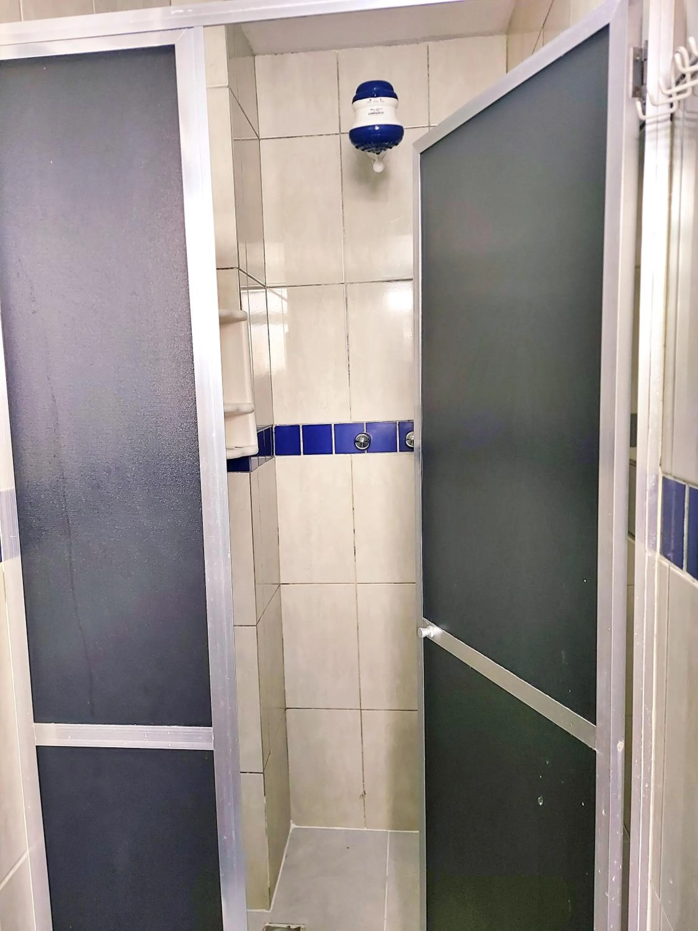 Bathroom in Solar Hostel Beach Copacabana